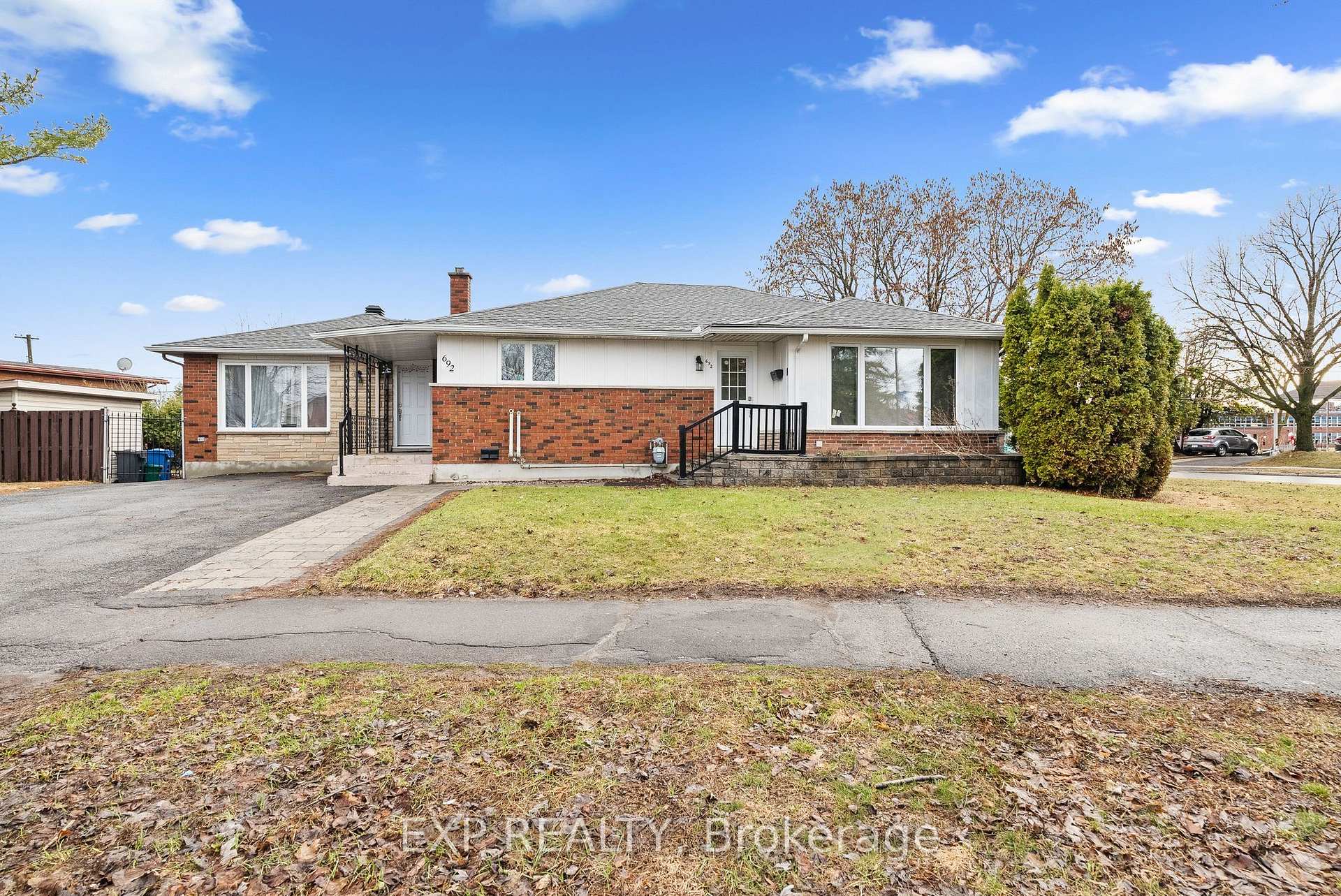 Photo 1 of 692 Claude Street, Ottawa, Castle Heights/Rideau High — HOMEH