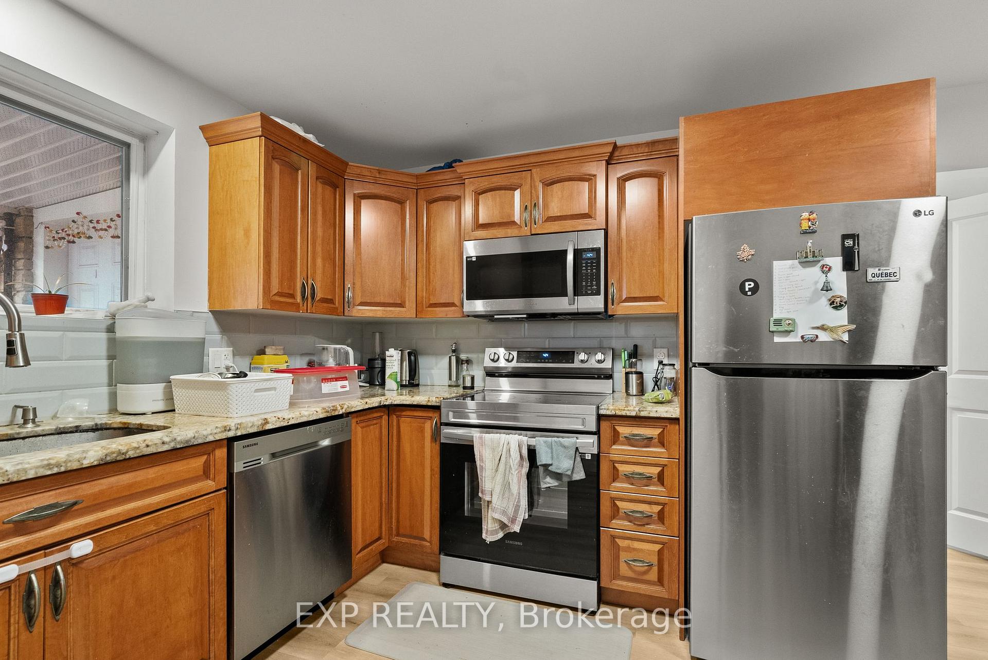 Photo 4 of 692 Claude Street, Ottawa, Castle Heights/Rideau High — HOMEH