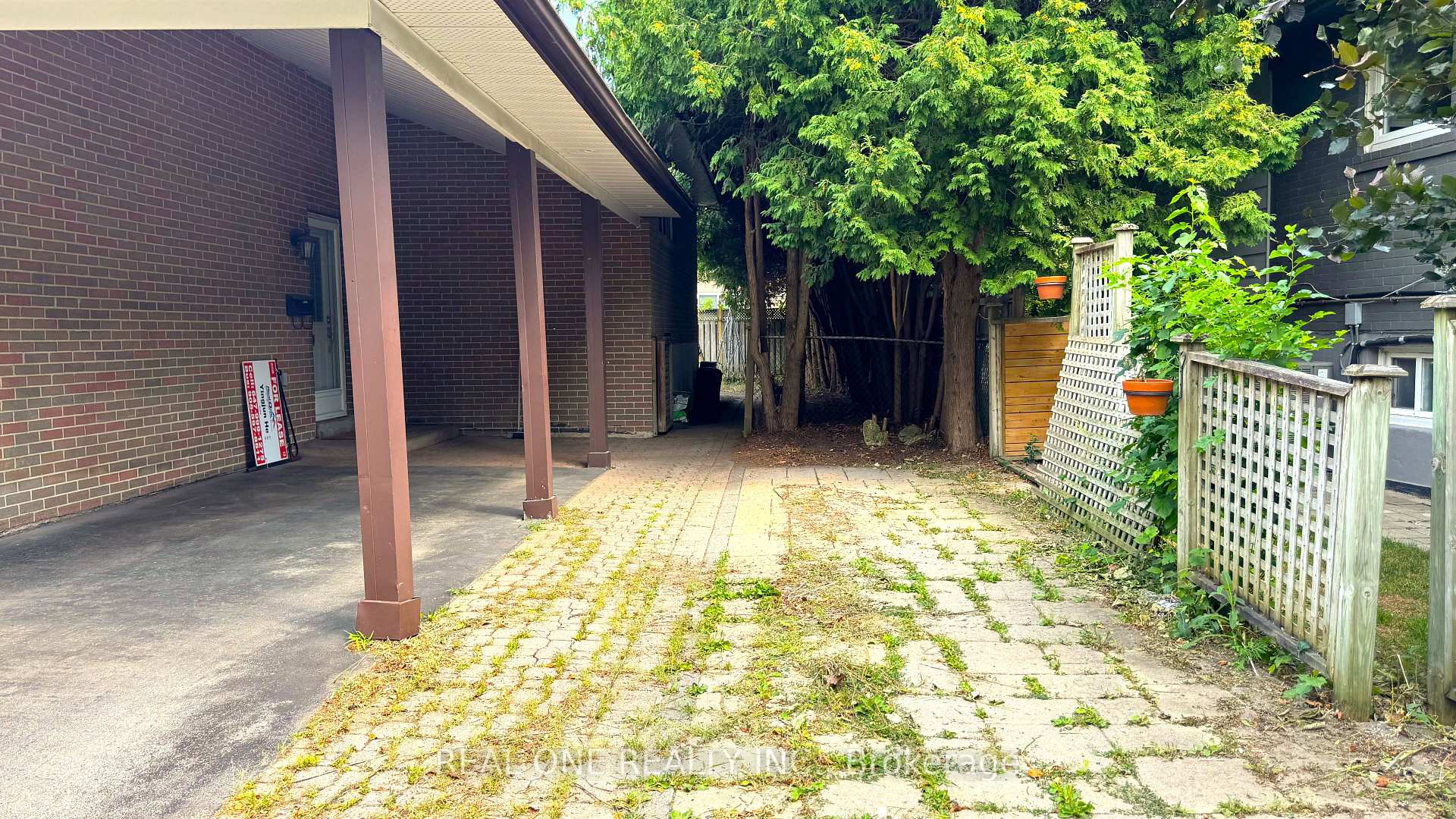 Photo 4 of 35 Corning Road, North York, Don Valley Village — HOMEH