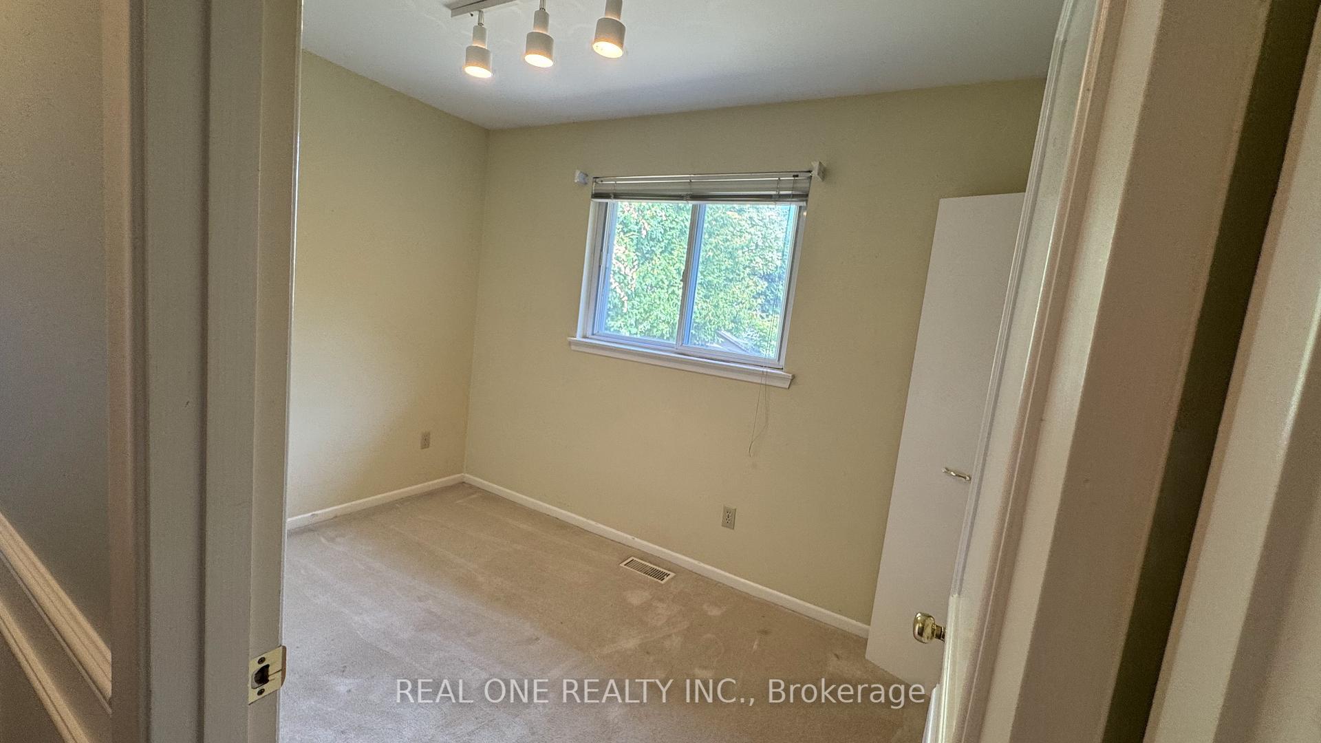 Photo 23 of 35 Corning Road, North York, Don Valley Village — HOMEH
