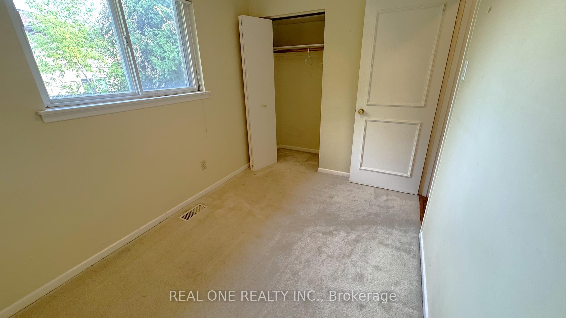 Photo 24 of 35 Corning Road, North York, Don Valley Village — HOMEH