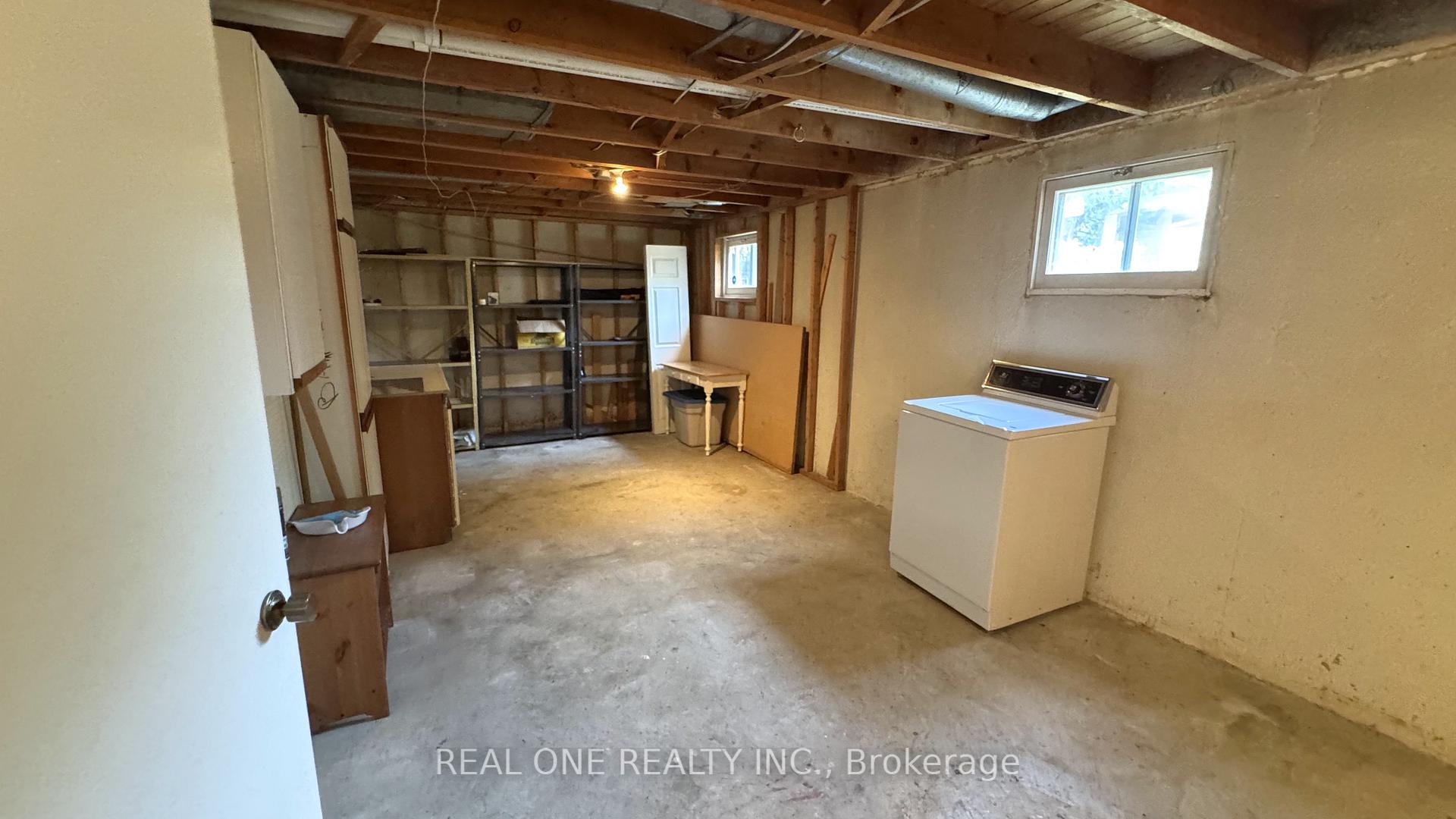 Photo 33 of 35 Corning Road, North York, Don Valley Village — HOMEH