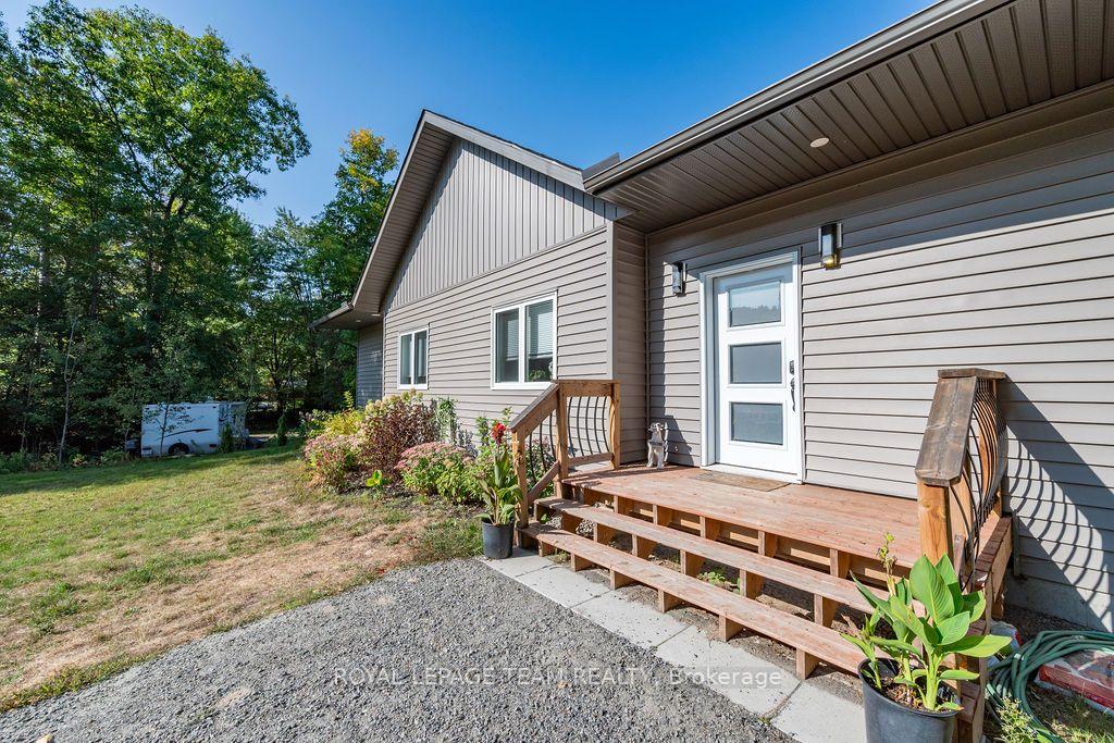 Photo 15 of 42153 Combermere Road, Madawaska Valley, Madawaska Valley — HOMEH