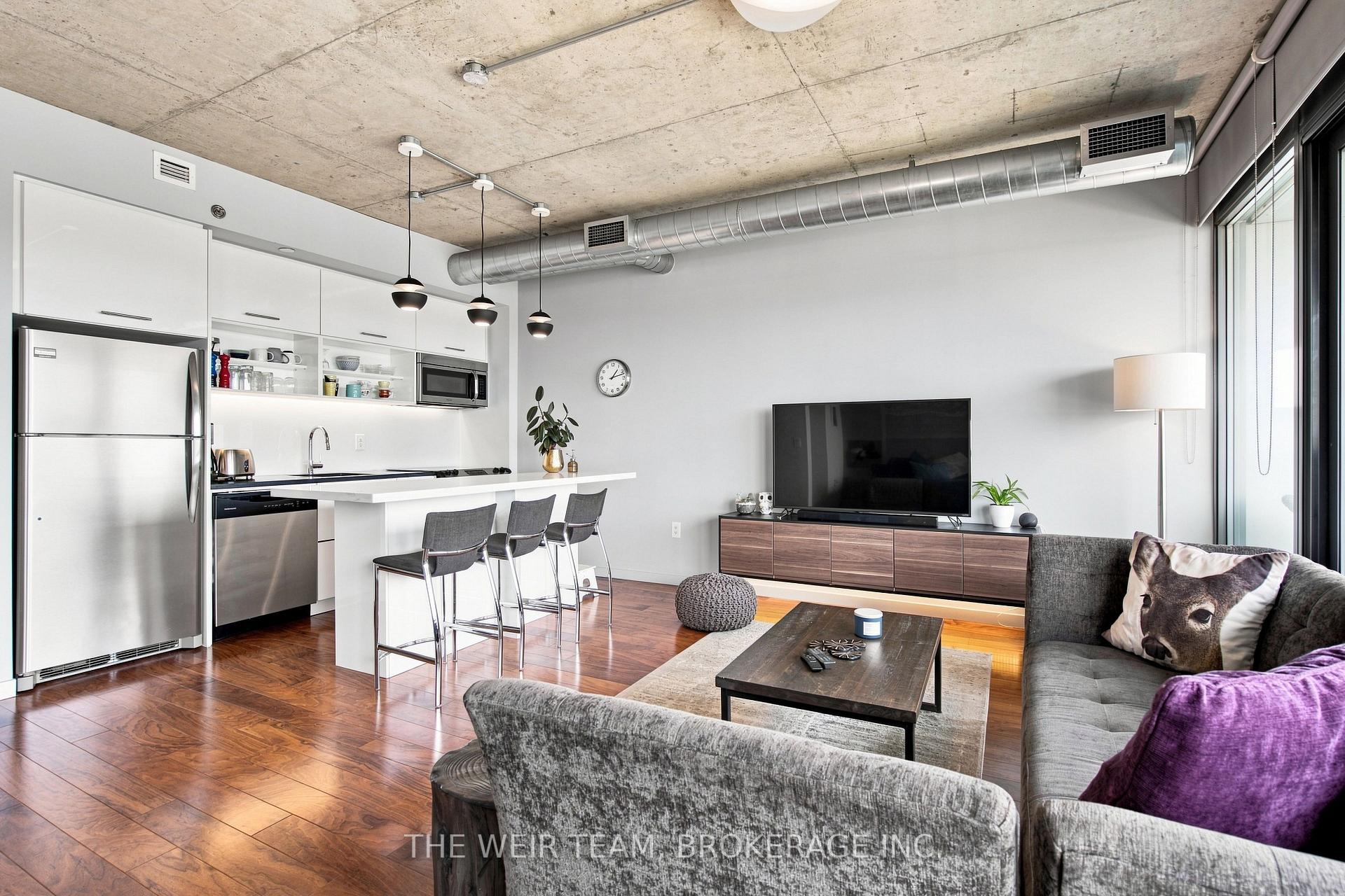 Photo 12 of 32 Trolley Crescent, Toronto, Moss Park — HOMEH