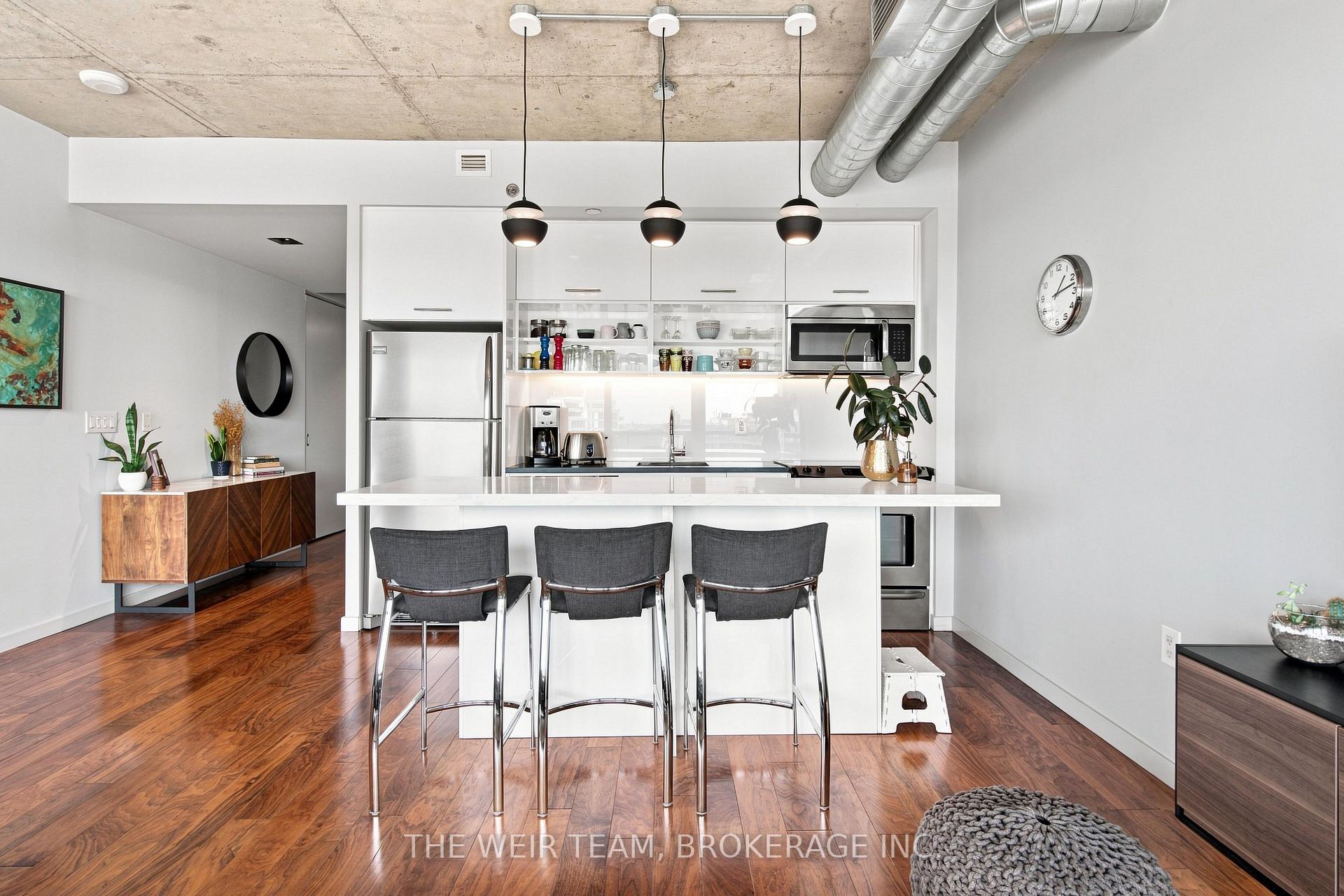 Photo 15 of 32 Trolley Crescent, Toronto, Moss Park — HOMEH