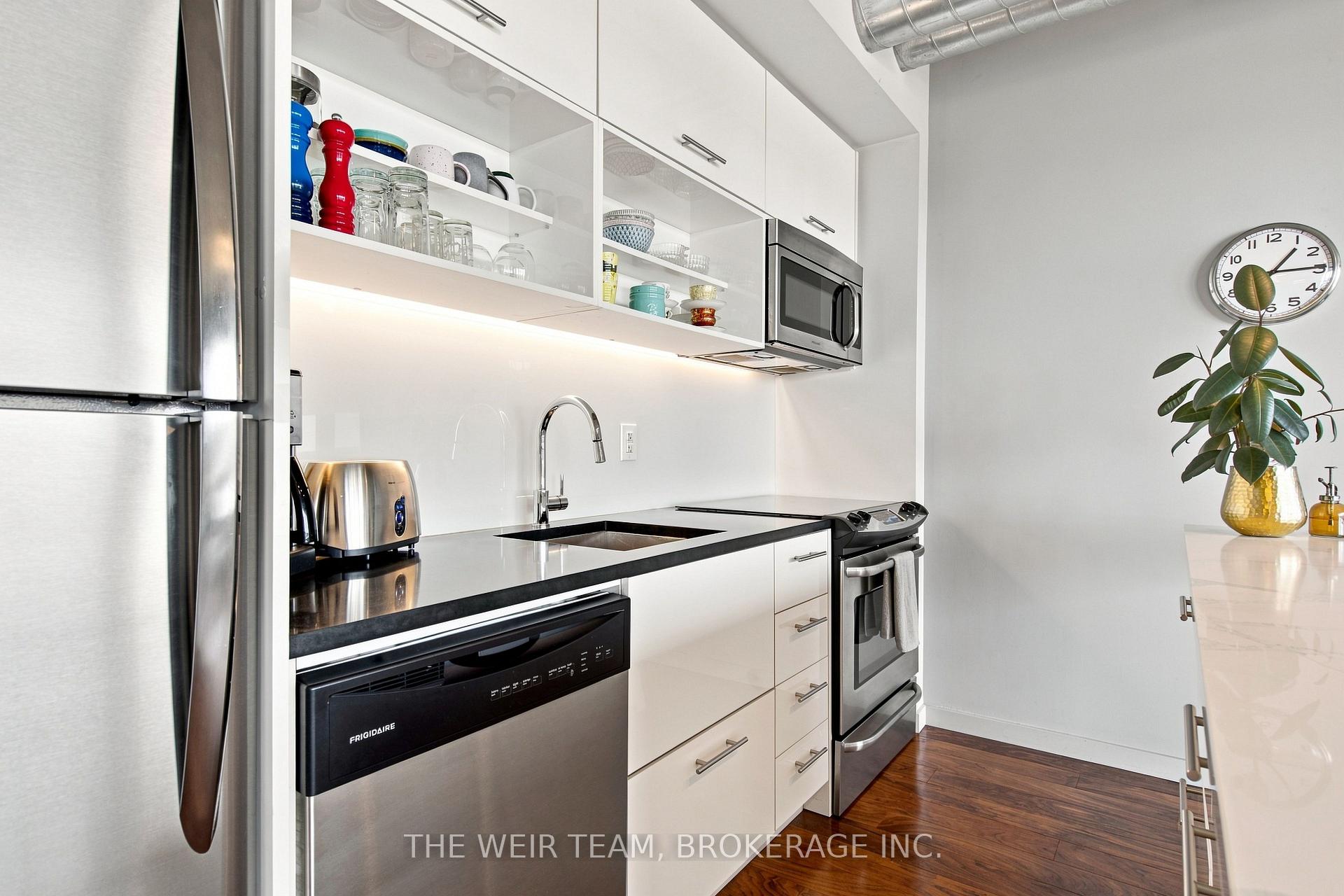 Photo 18 of 32 Trolley Crescent, Toronto, Moss Park — HOMEH