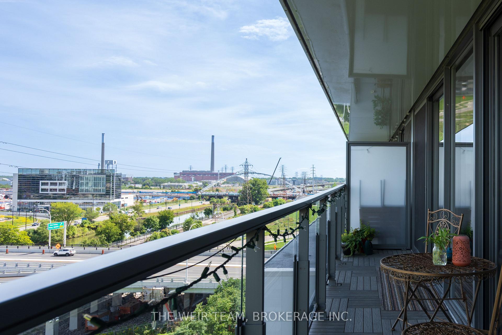 Photo 33 of 32 Trolley Crescent, Toronto, Moss Park — HOMEH