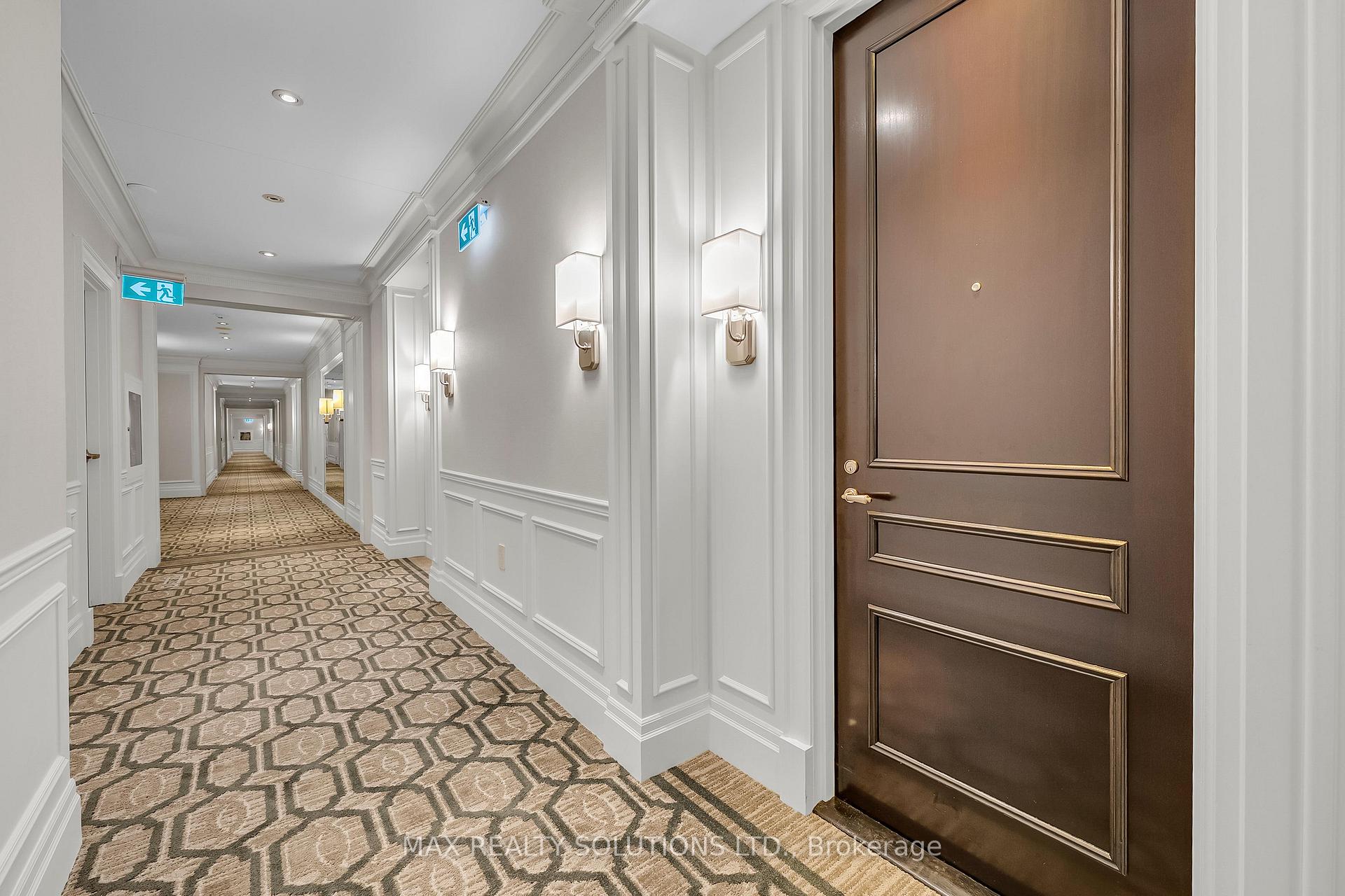 Photo 2 of Unit 319, 20 Burkebrook Place, North York, Bridle Path-Sunnybrook-York Mills — HOMEH