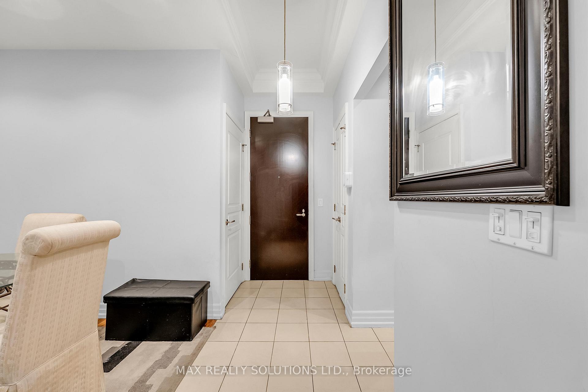 Photo 4 of Unit 319, 20 Burkebrook Place, North York, Bridle Path-Sunnybrook-York Mills — HOMEH