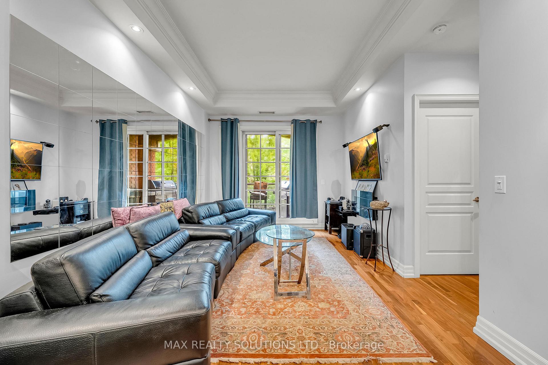 Photo 10 of Unit 319, 20 Burkebrook Place, North York, Bridle Path-Sunnybrook-York Mills — HOMEH
