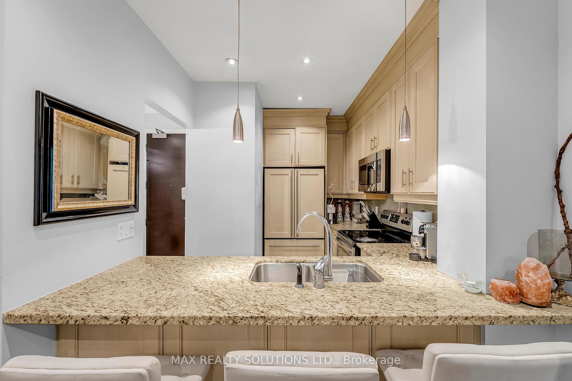 Photo 12 of Unit 319, 20 Burkebrook Place, North York, Bridle Path-Sunnybrook-York Mills — HOMEH