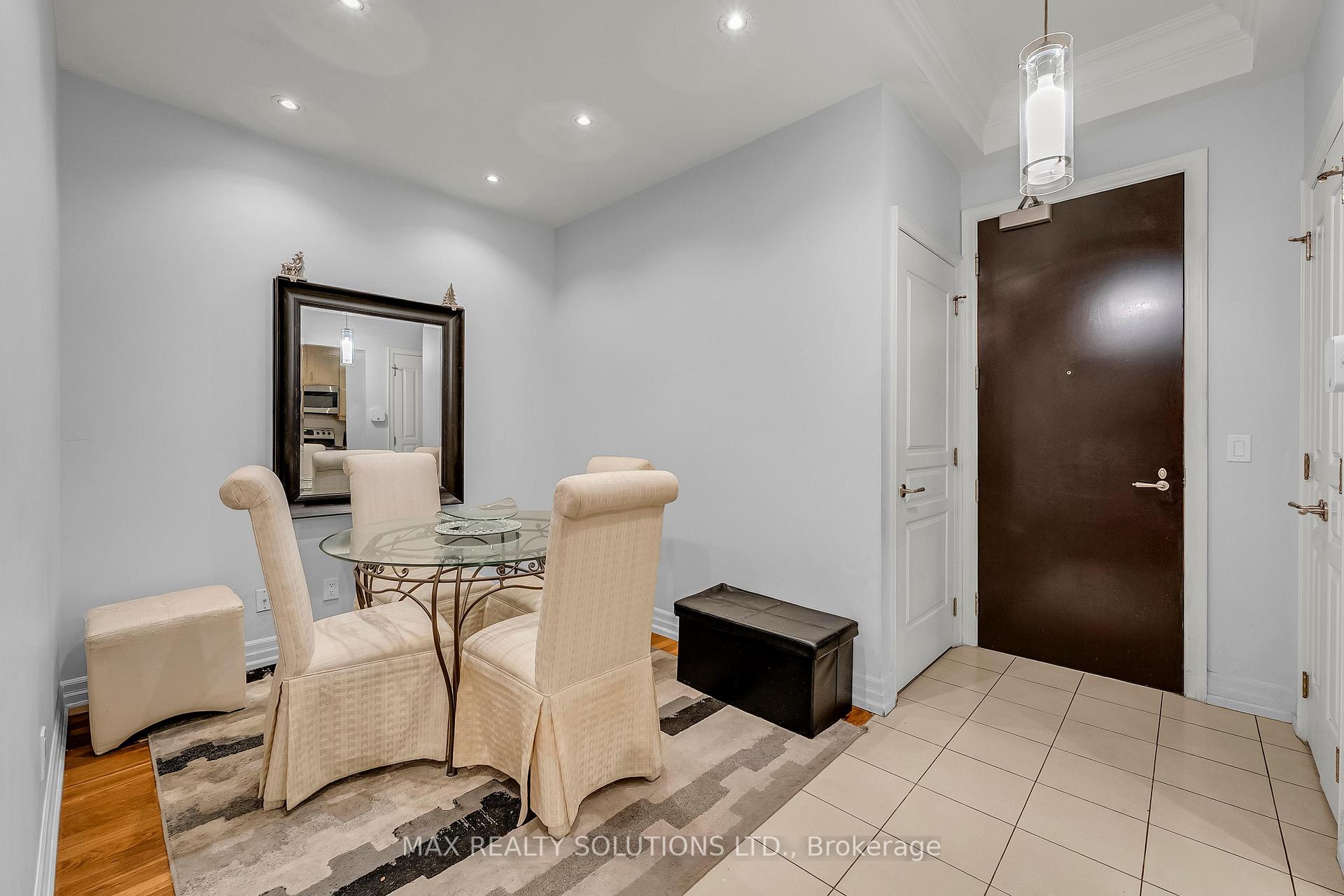 Photo 16 of Unit 319, 20 Burkebrook Place, North York, Bridle Path-Sunnybrook-York Mills — HOMEH