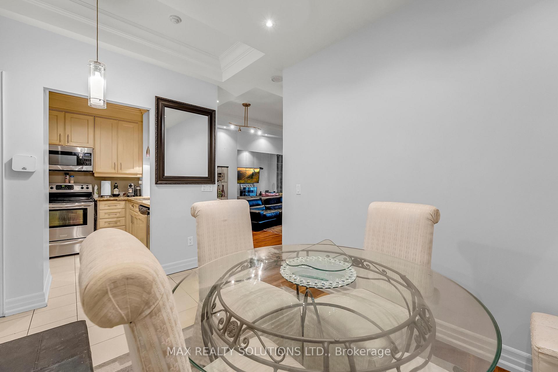 Photo 19 of Unit 319, 20 Burkebrook Place, North York, Bridle Path-Sunnybrook-York Mills — HOMEH