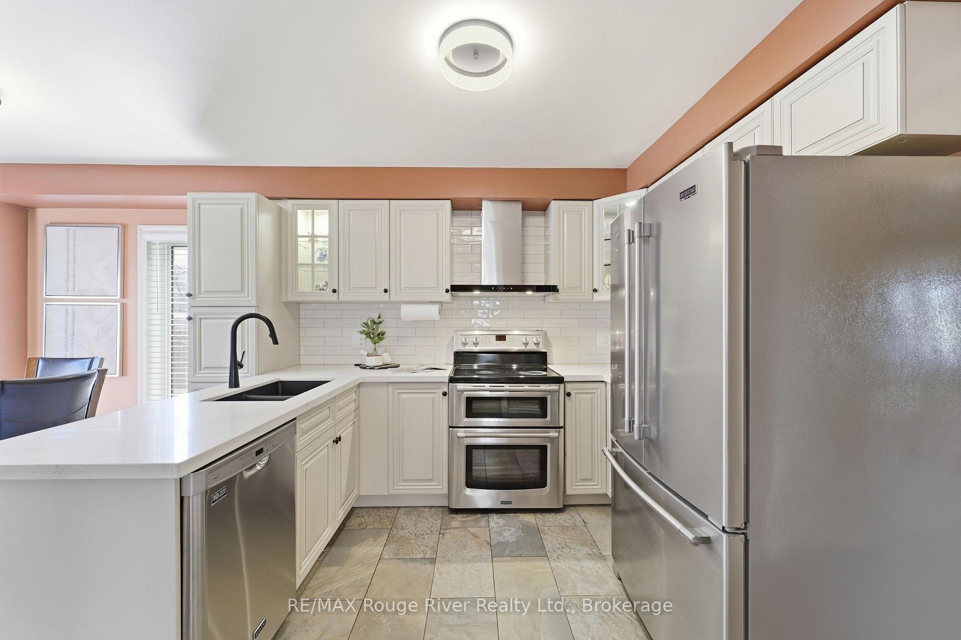 Photo 10 of 5 Iberville Road, Whitby, Brooklin — HOMEH
