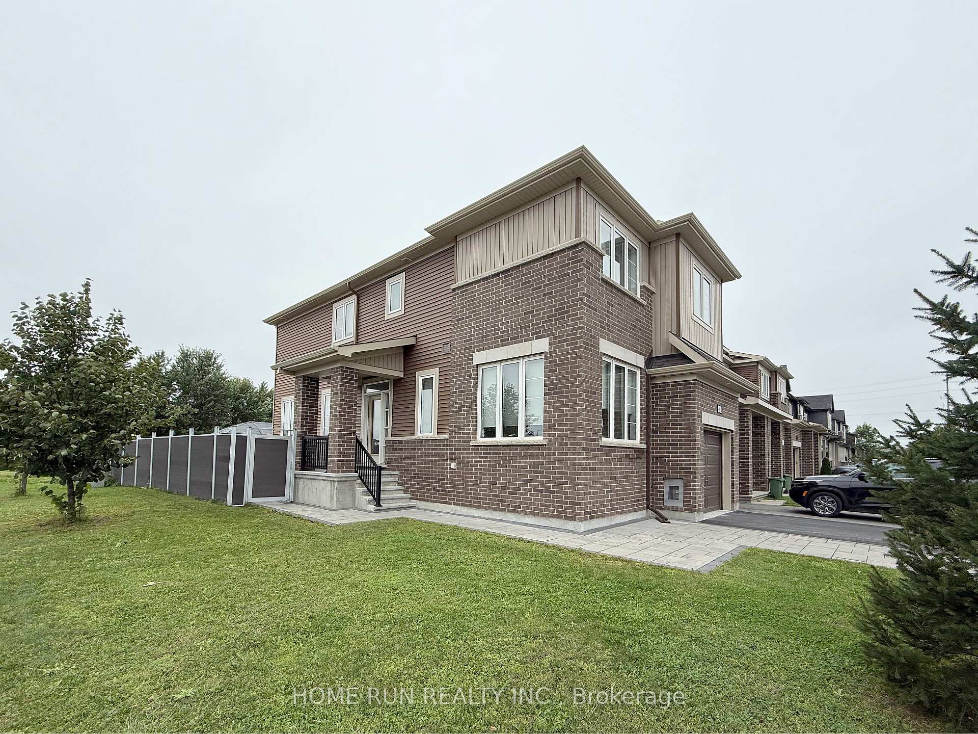 Photo 2 of 570 Clemency Crescent, Ottawa, Barrhaven - Heritage Park — HOMEH