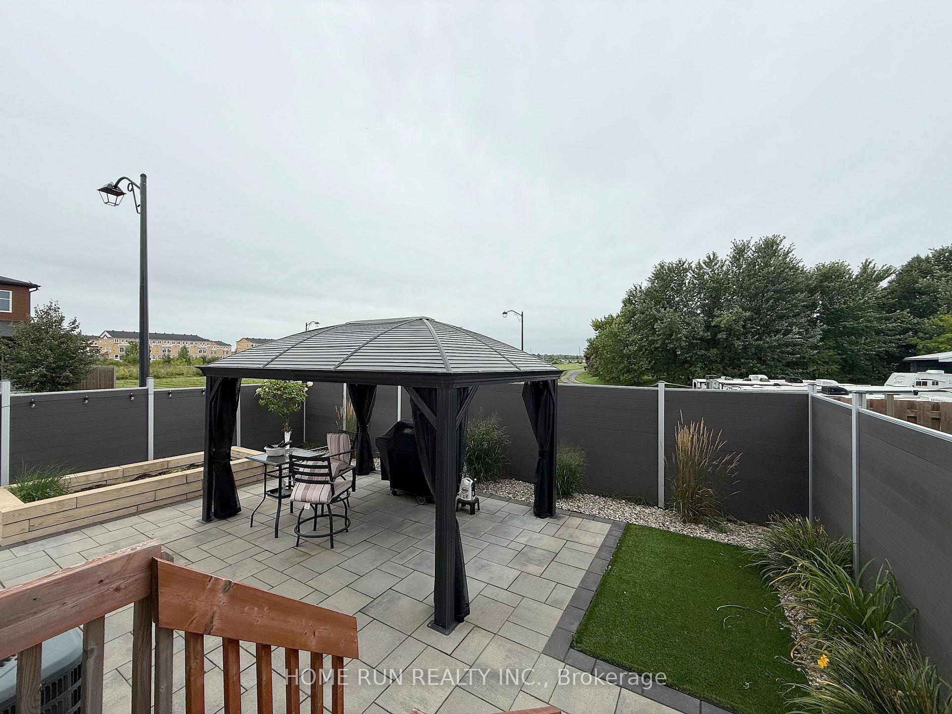 Photo 4 of 570 Clemency Crescent, Ottawa, Barrhaven - Heritage Park — HOMEH