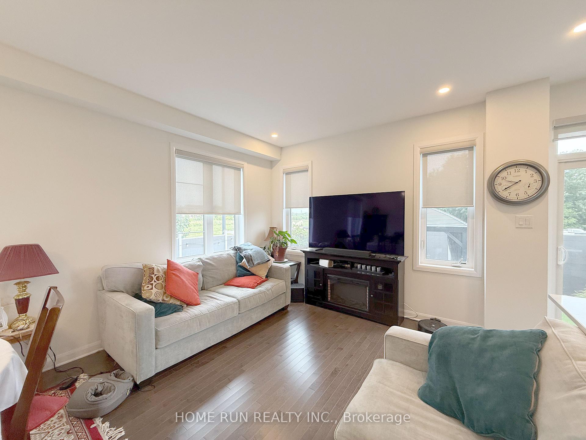 Photo 11 of 570 Clemency Crescent, Ottawa, Barrhaven - Heritage Park — HOMEH