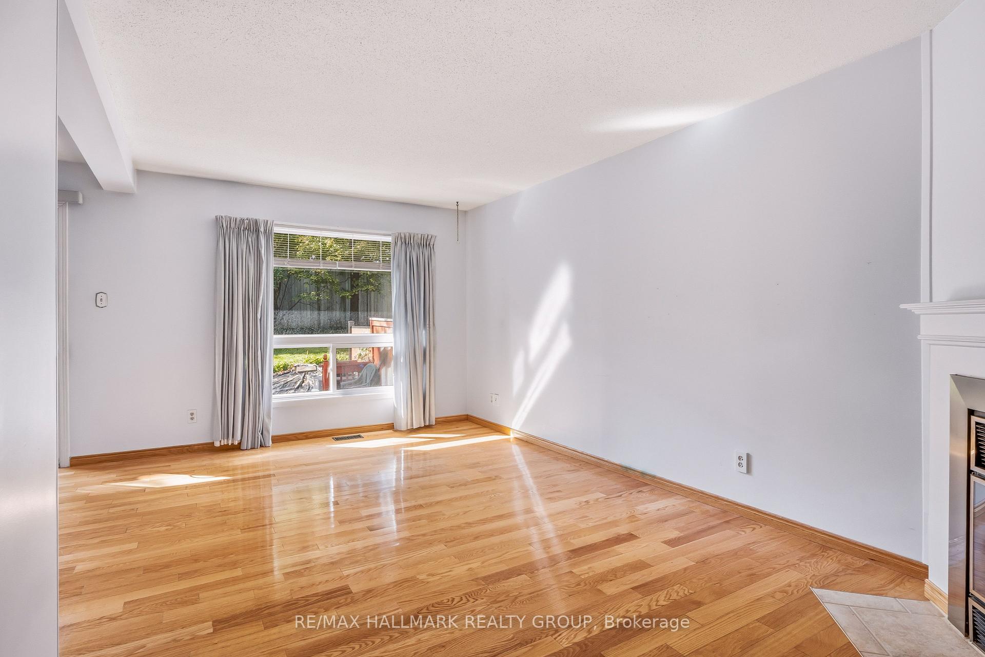 Photo 8 of 154 Presland Road, Ottawa, Overbrook/Castle Heights — HOMEH