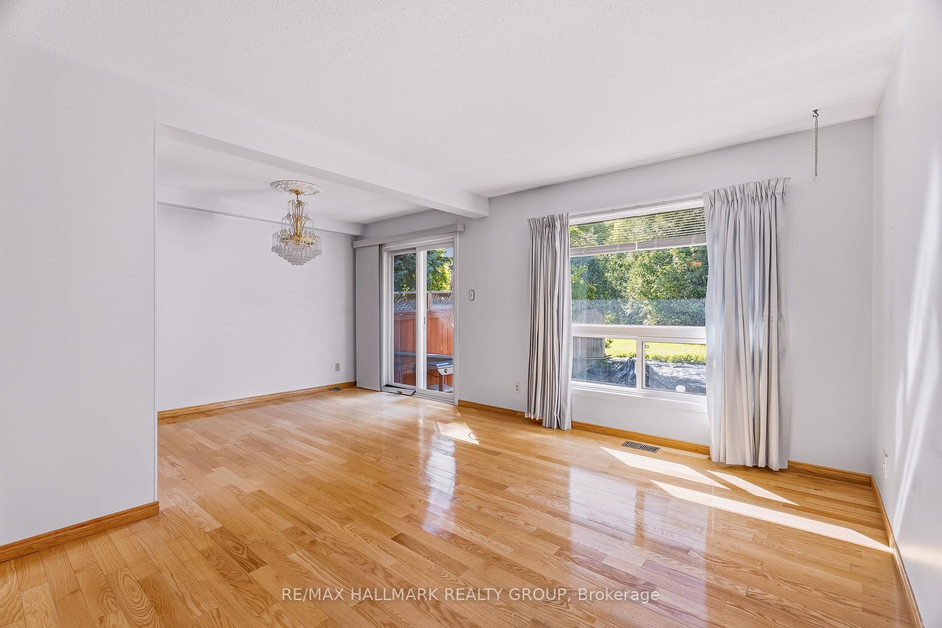Photo 9 of 154 Presland Road, Ottawa, Overbrook/Castle Heights — HOMEH