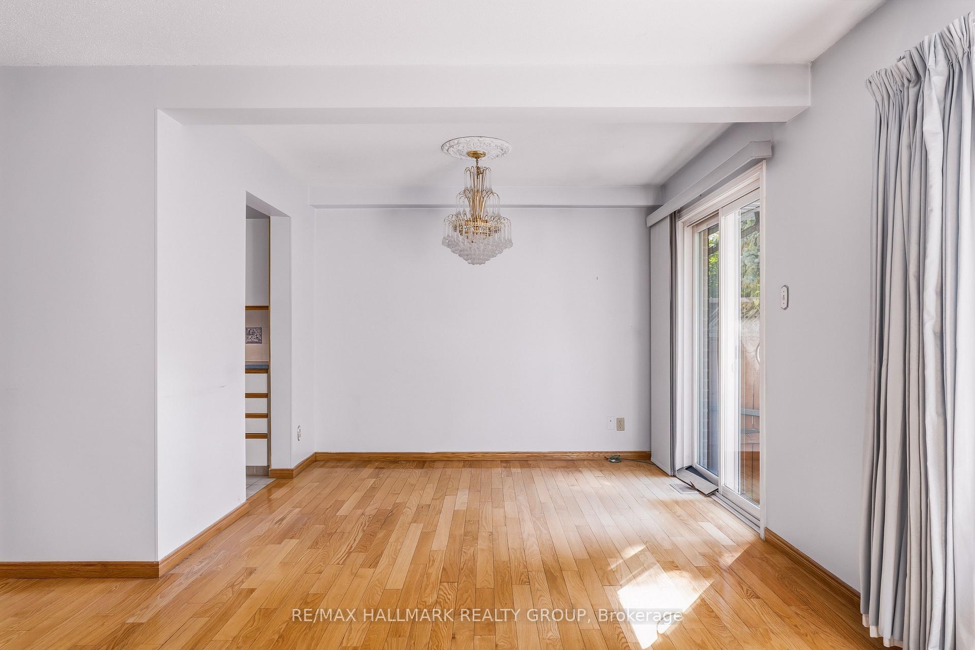 Photo 10 of 154 Presland Road, Ottawa, Overbrook/Castle Heights — HOMEH