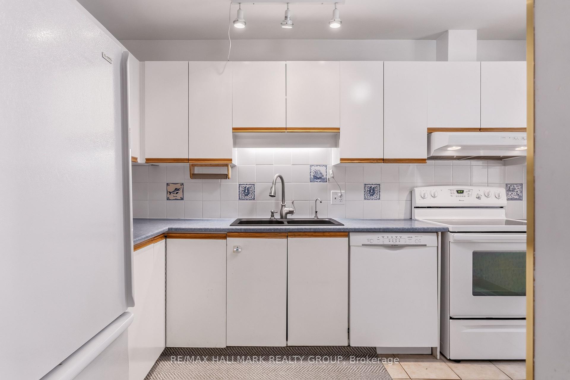 Photo 18 of 154 Presland Road, Ottawa, Overbrook/Castle Heights — HOMEH