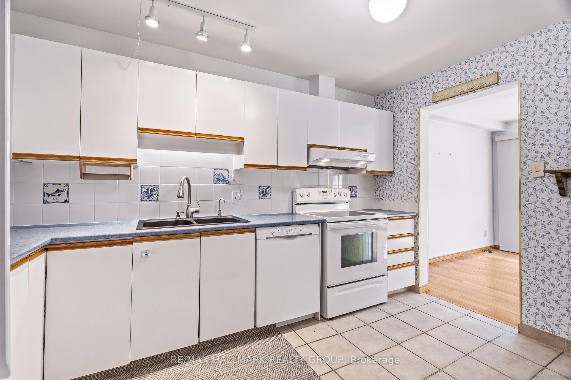 Photo 22 of 154 Presland Road, Ottawa, Overbrook/Castle Heights — HOMEH