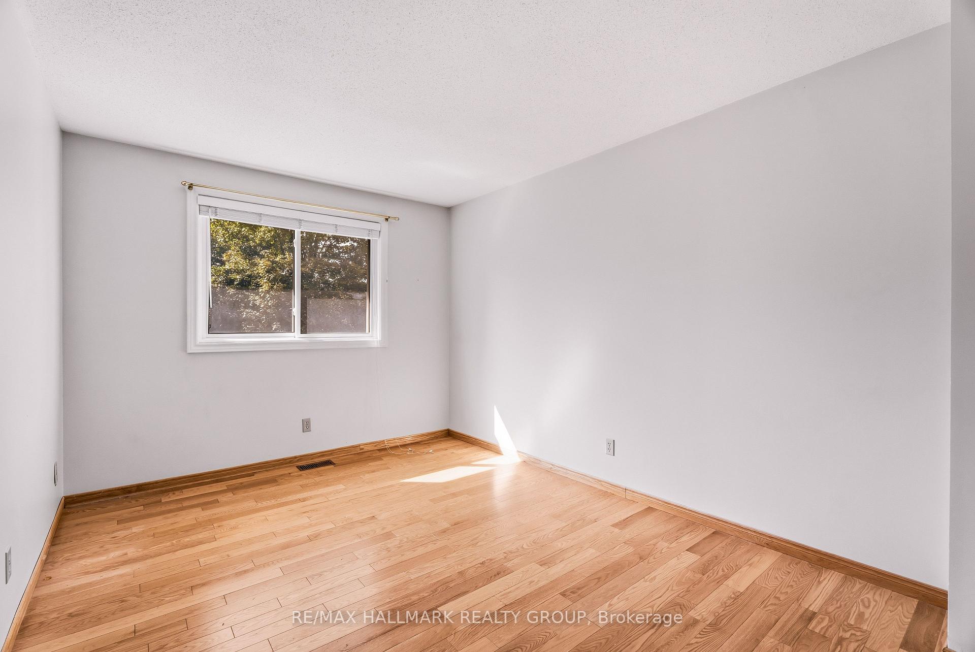 Photo 27 of 154 Presland Road, Ottawa, Overbrook/Castle Heights — HOMEH