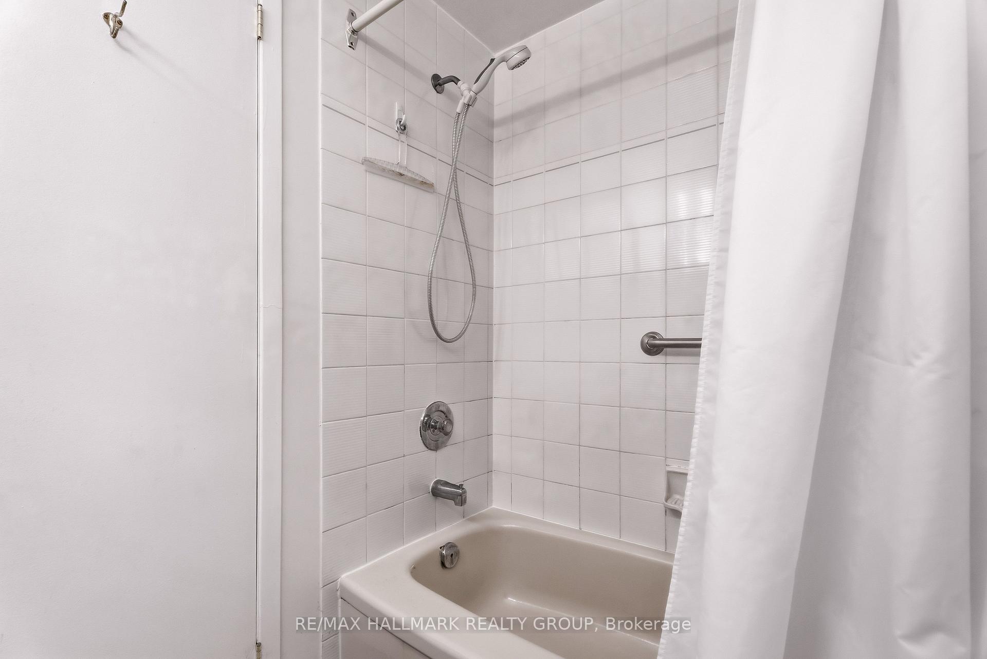Photo 37 of 154 Presland Road, Ottawa, Overbrook/Castle Heights — HOMEH