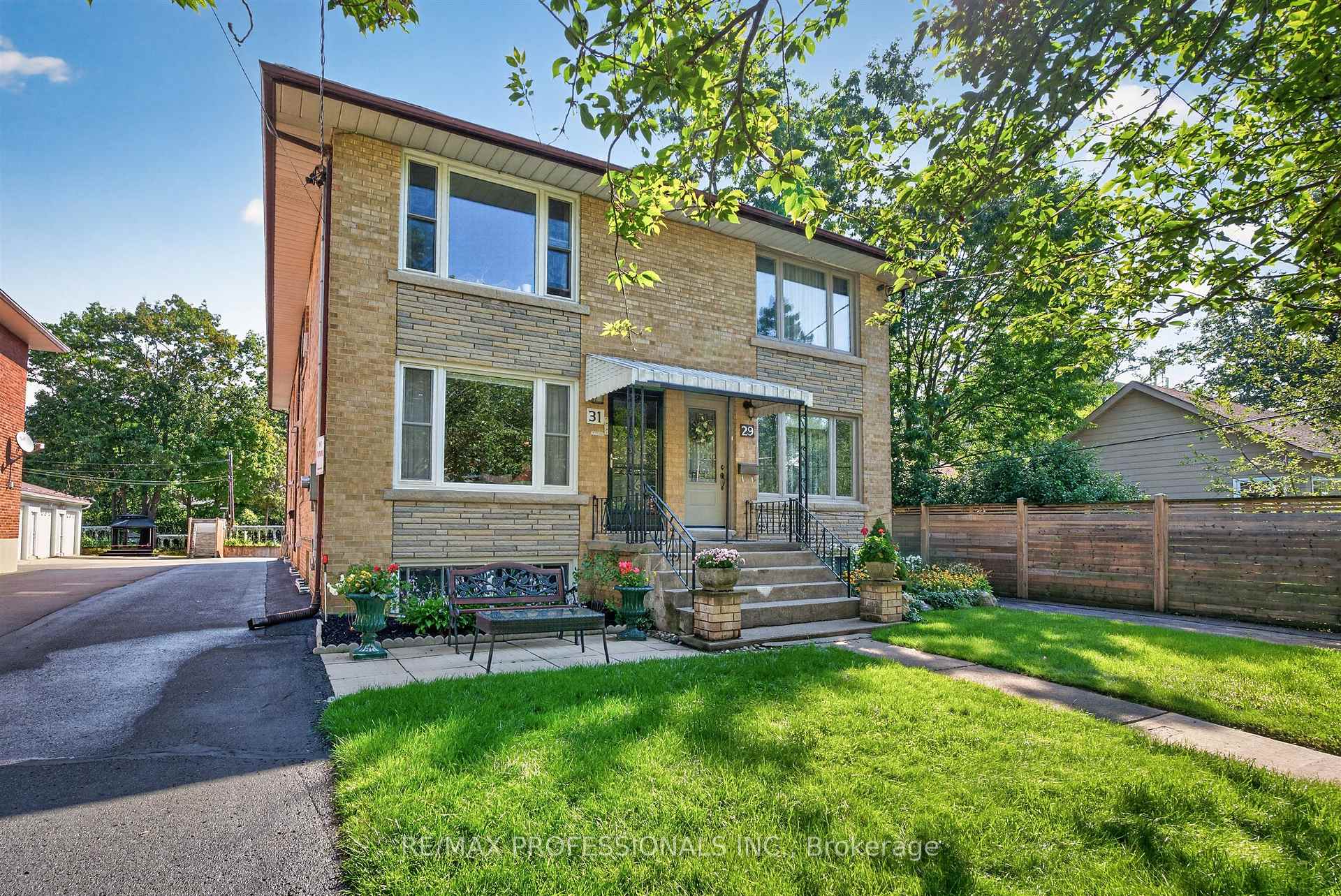 Photo 6 of 31 Long Branch Avenue, Etobicoke, Long Branch — HOMEH
