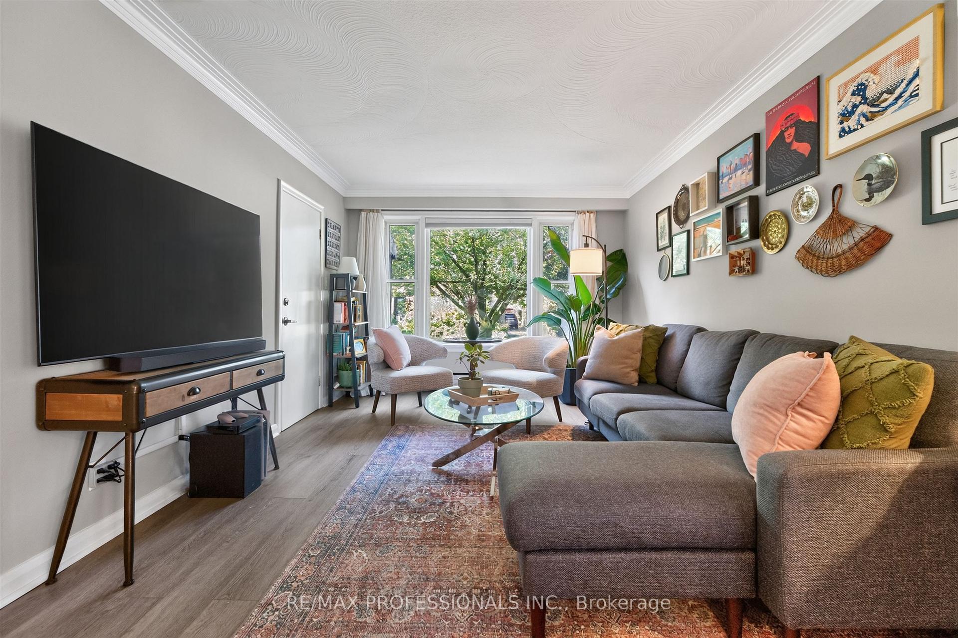 Photo 9 of 31 Long Branch Avenue, Etobicoke, Long Branch — HOMEH