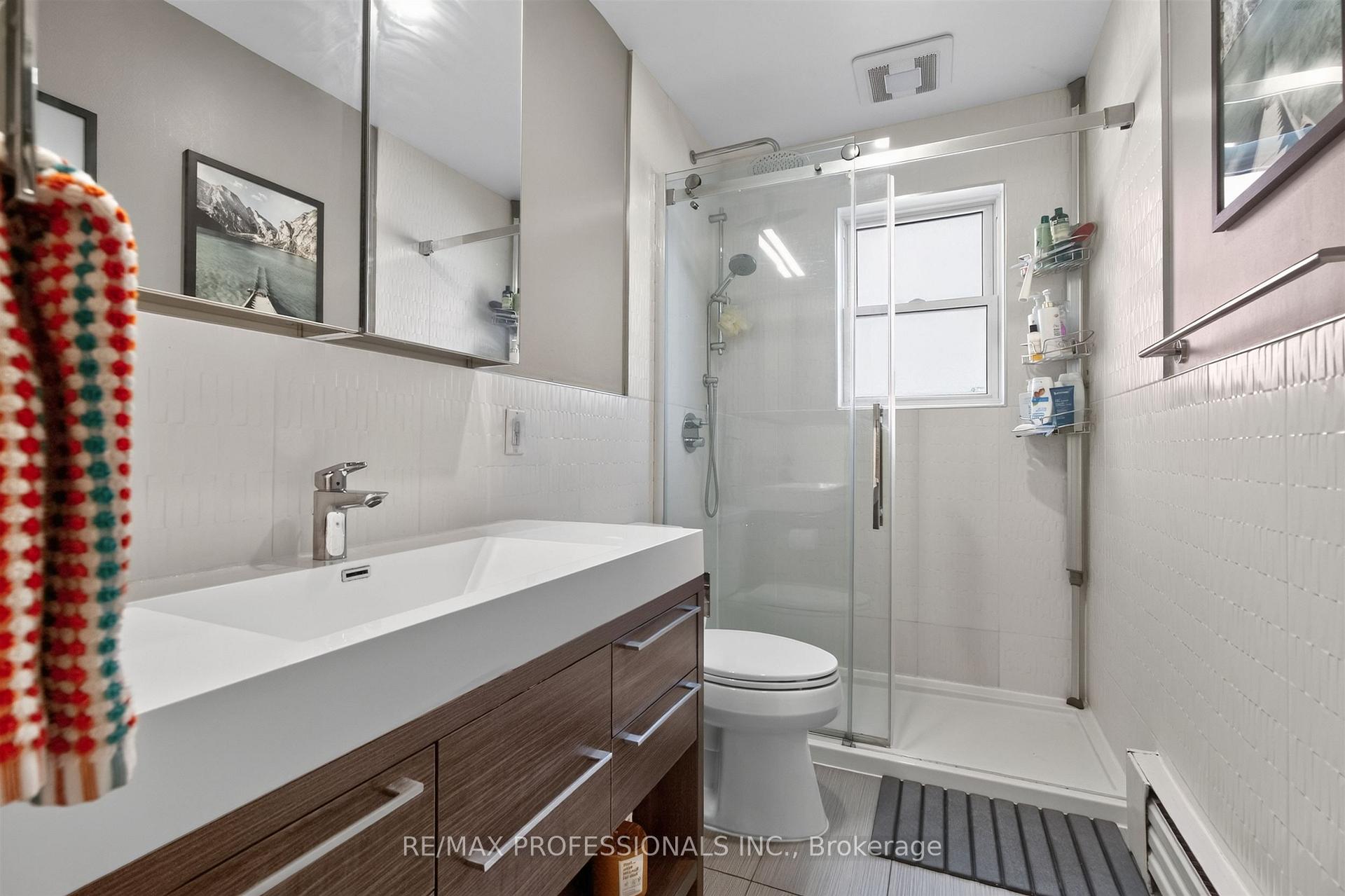Photo 22 of 31 Long Branch Avenue, Etobicoke, Long Branch — HOMEH