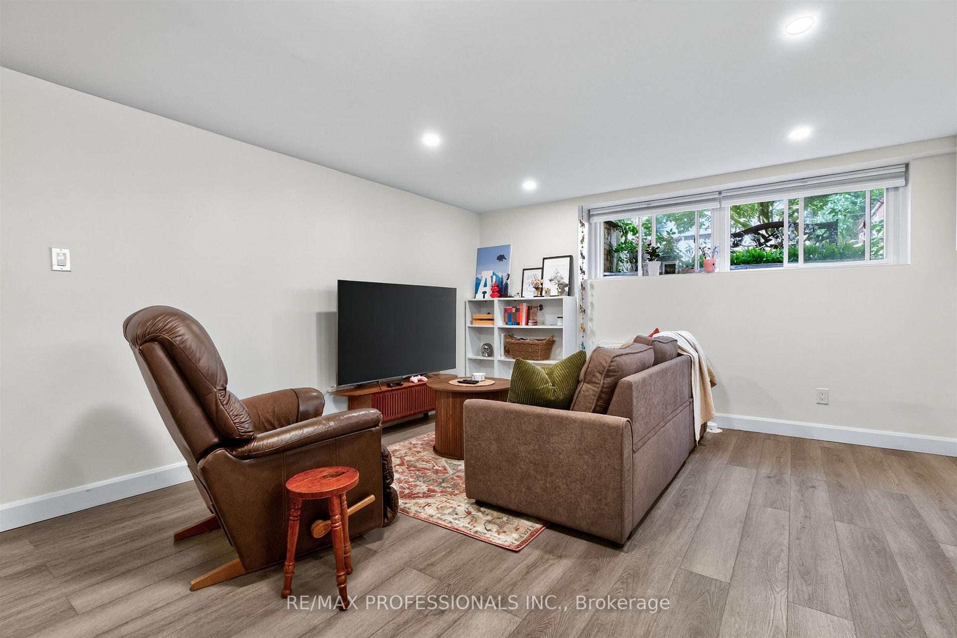 Photo 28 of 31 Long Branch Avenue, Etobicoke, Long Branch — HOMEH