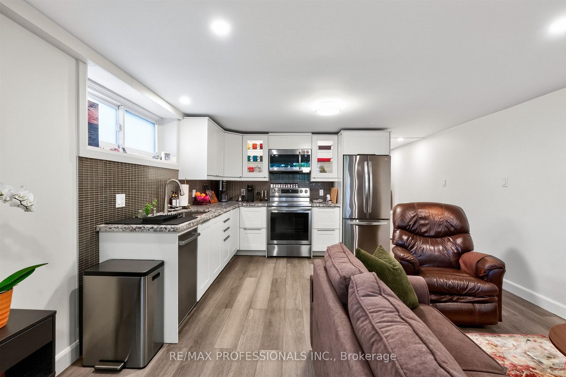 Photo 30 of 31 Long Branch Avenue, Etobicoke, Long Branch — HOMEH