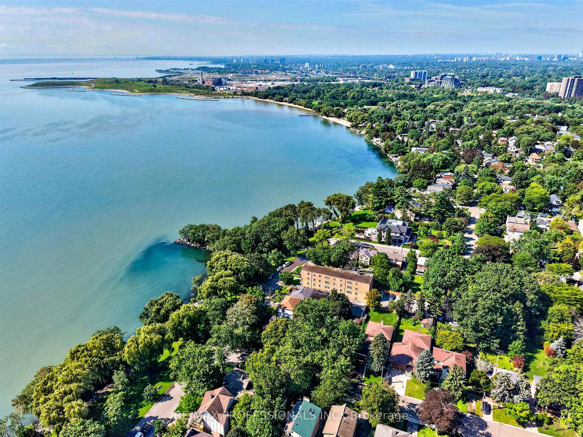 Photo 49 of 31 Long Branch Avenue, Etobicoke, Long Branch — HOMEH