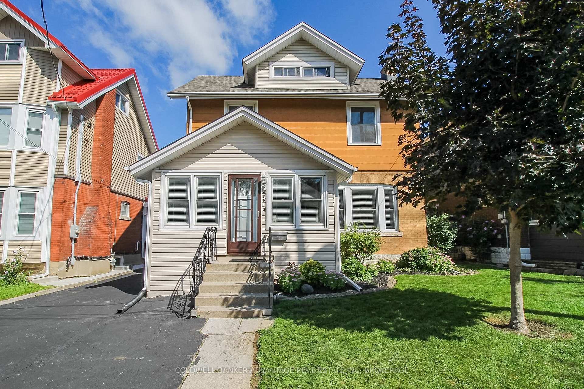 Photo 3 of 4859 Willmott Street, Niagara Falls, Cherrywood — HOMEH