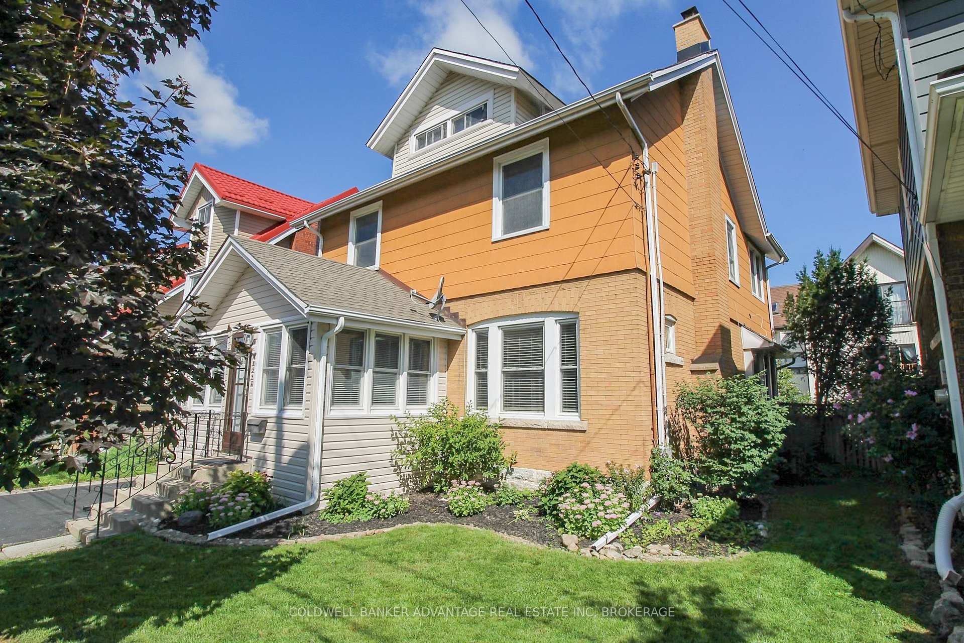 Photo 4 of 4859 Willmott Street, Niagara Falls, Cherrywood — HOMEH