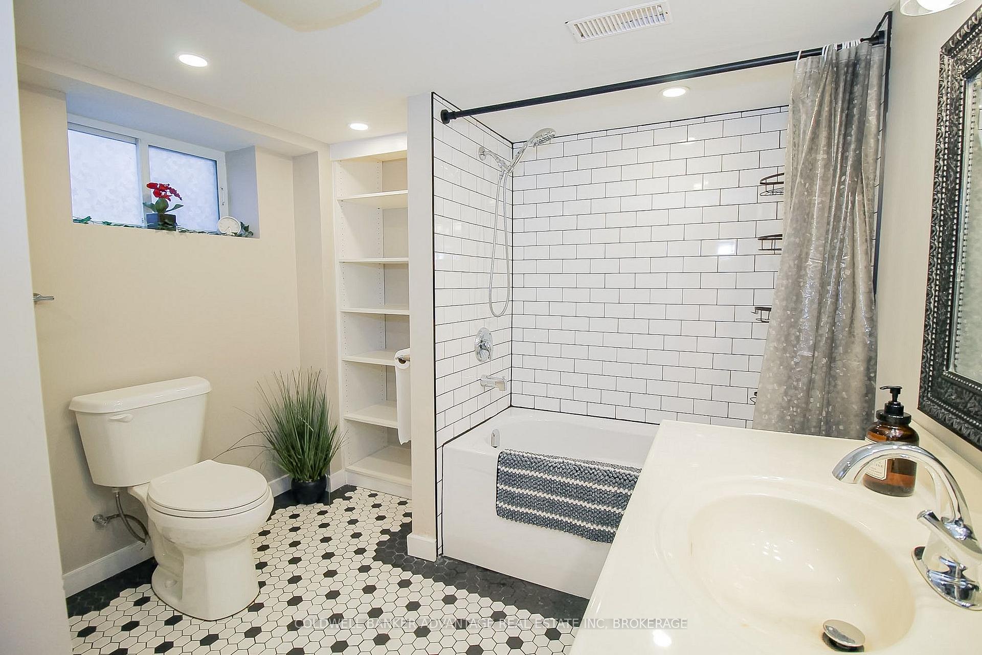 Photo 21 of 4859 Willmott Street, Niagara Falls, Cherrywood — HOMEH