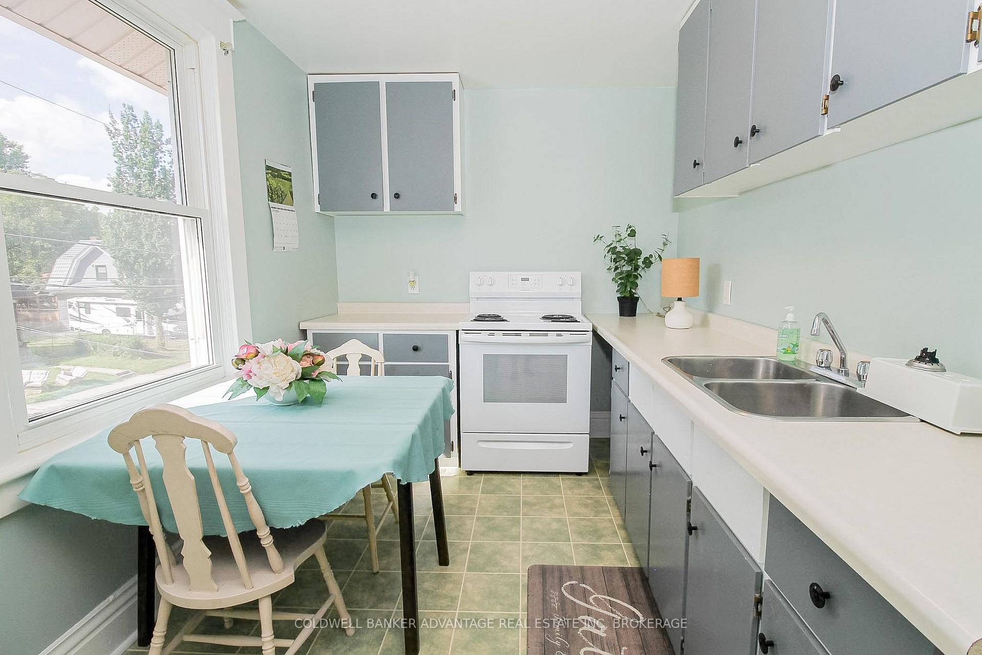 Photo 30 of 4859 Willmott Street, Niagara Falls, Cherrywood — HOMEH