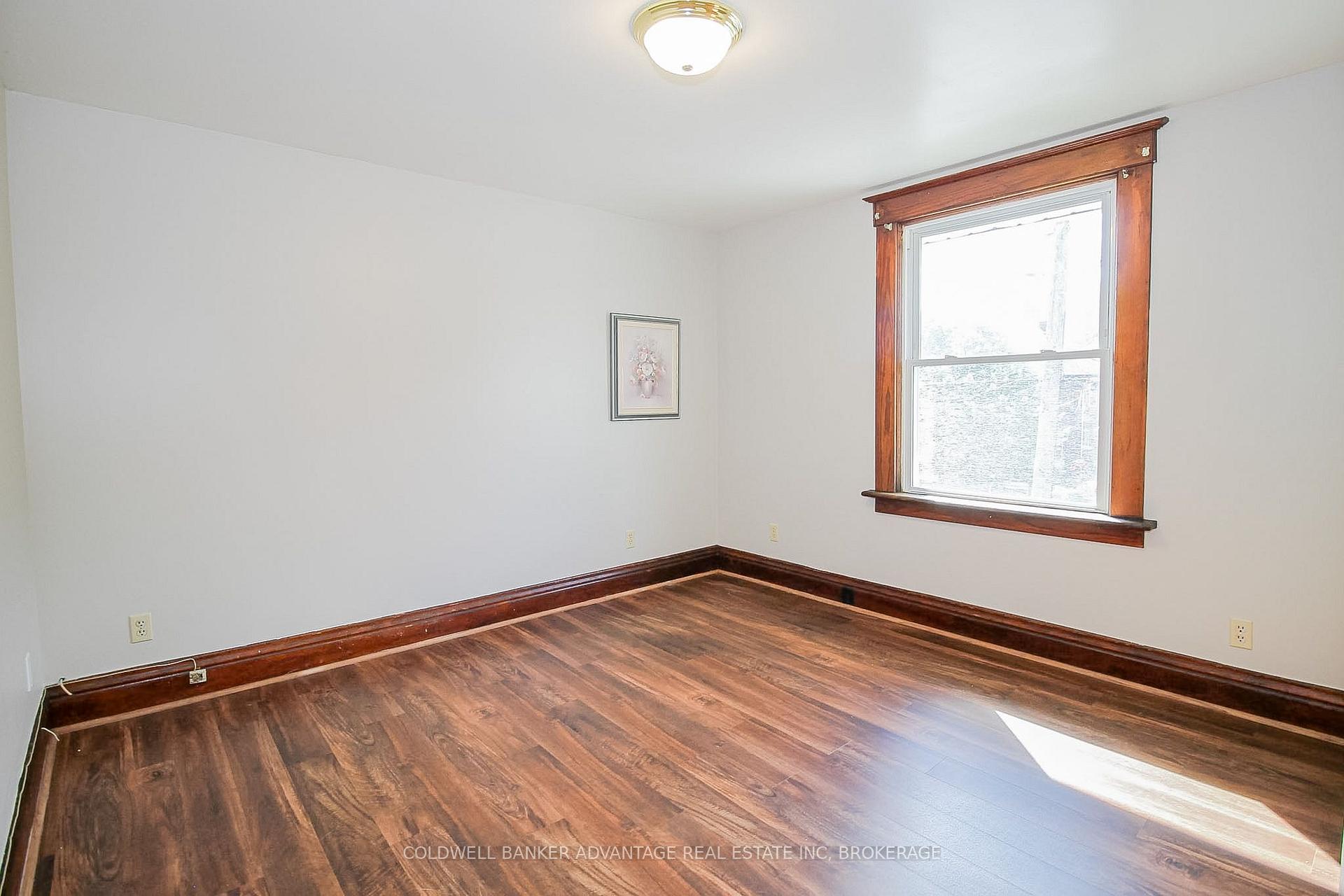 Photo 33 of 4859 Willmott Street, Niagara Falls, Cherrywood — HOMEH