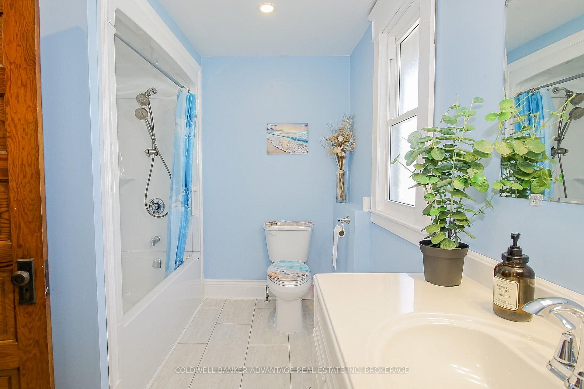 Photo 37 of 4859 Willmott Street, Niagara Falls, Cherrywood — HOMEH
