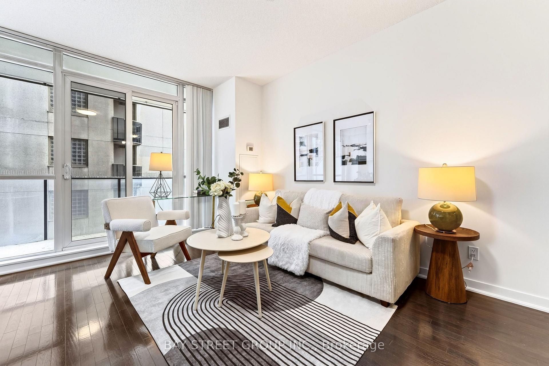 Photo 7 of Unit 709, 770 Bay Street, Toronto, Bay Street Corridor — HOMEH