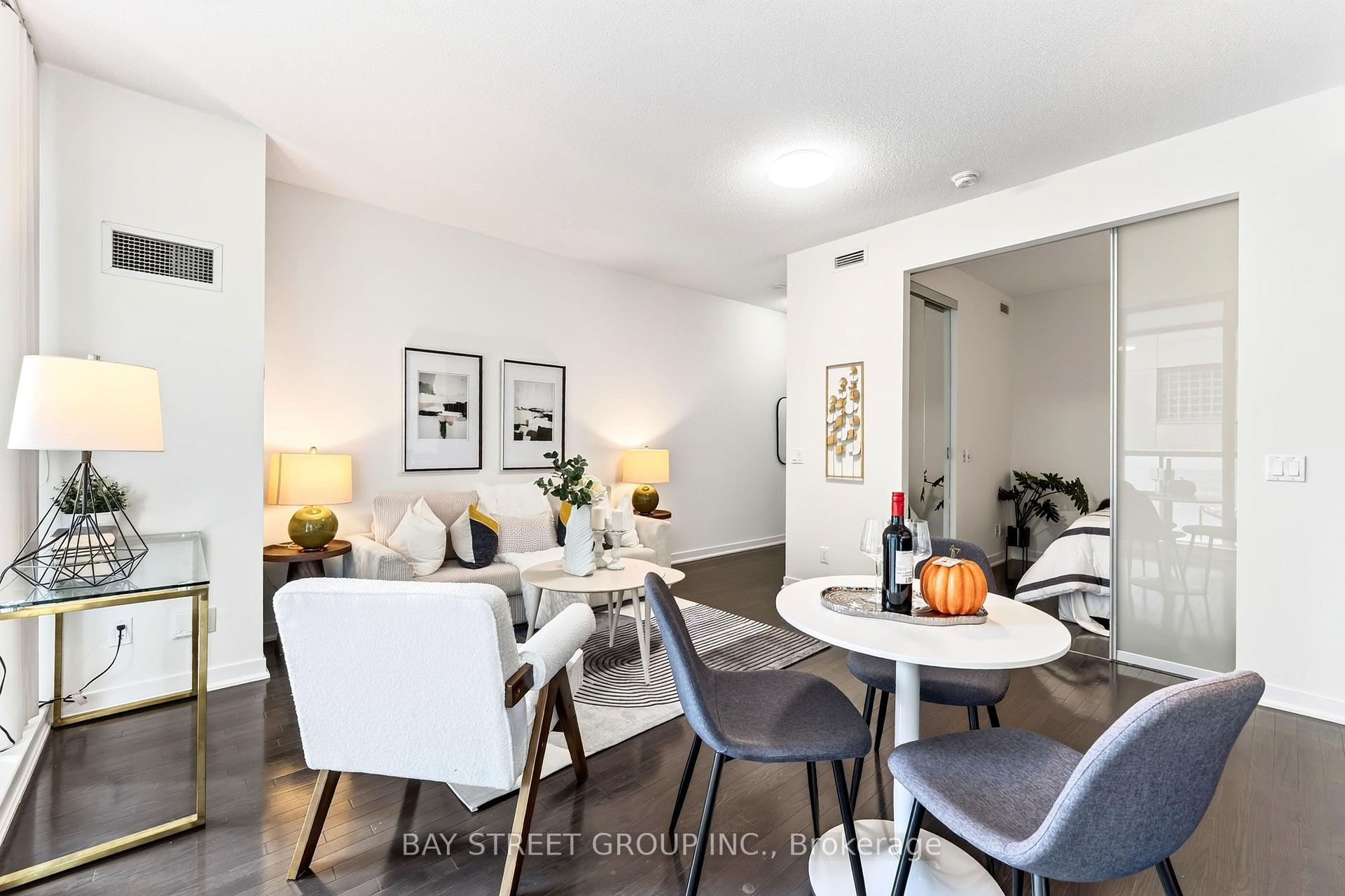 Photo 12 of Unit 709, 770 Bay Street, Toronto, Bay Street Corridor — HOMEH