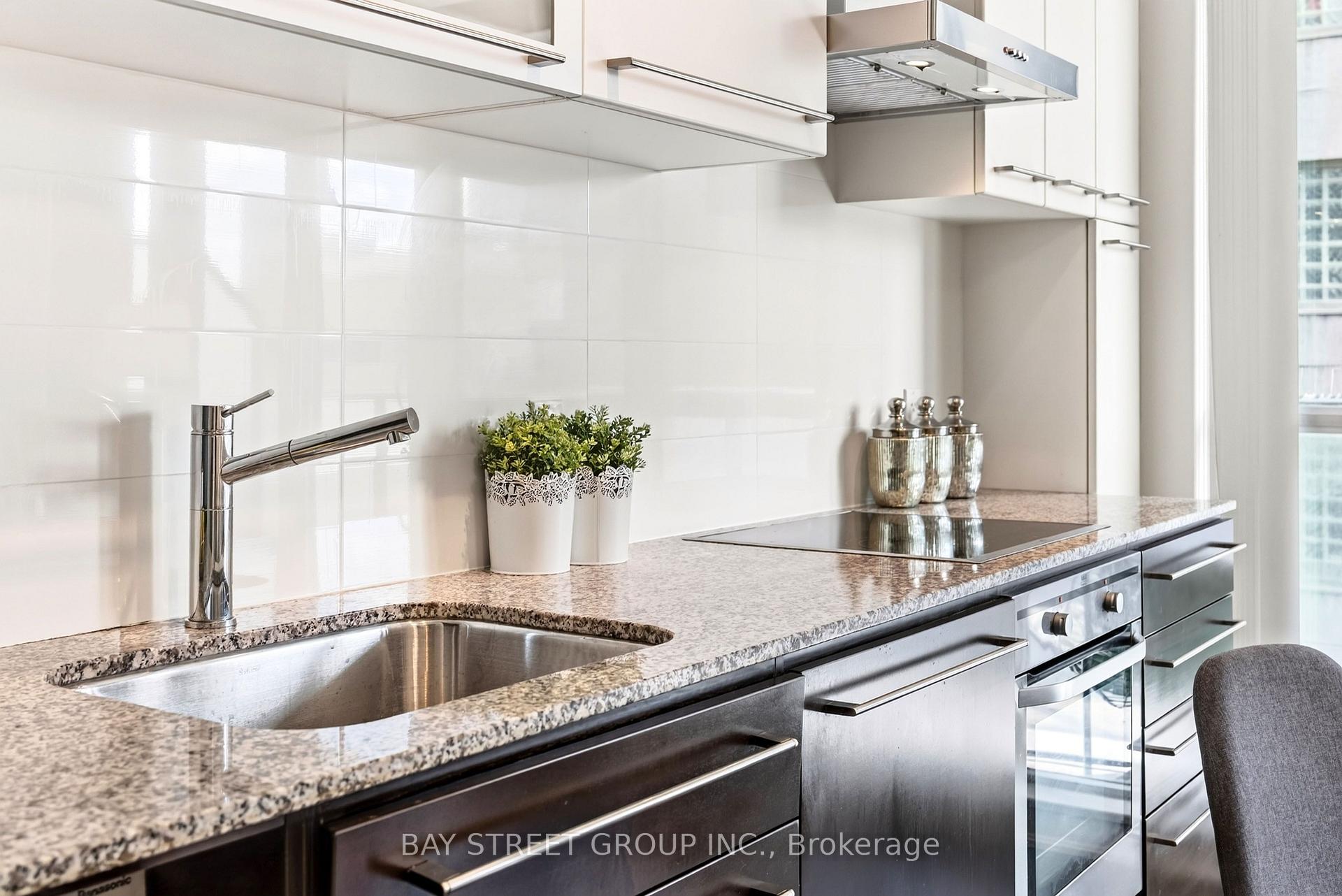Photo 22 of Unit 709, 770 Bay Street, Toronto, Bay Street Corridor — HOMEH