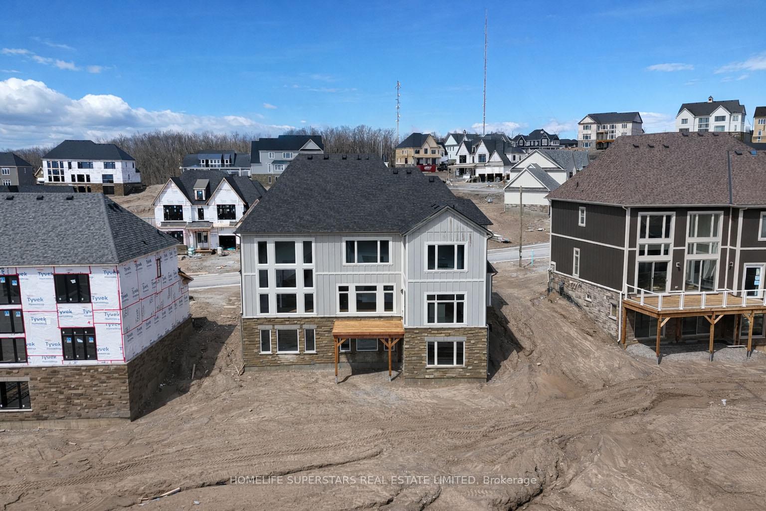 Photo 3 of 13 Barnes Drive, Oro-Medonte, Rural Oro-Medonte — HOMEH