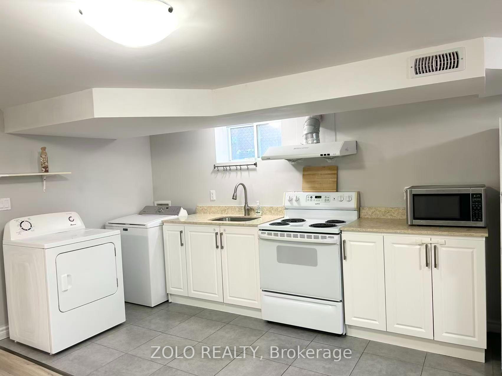 Photo 3 of 157 Hillcrest Drive, Whitby, Downtown Whitby — HOMEH