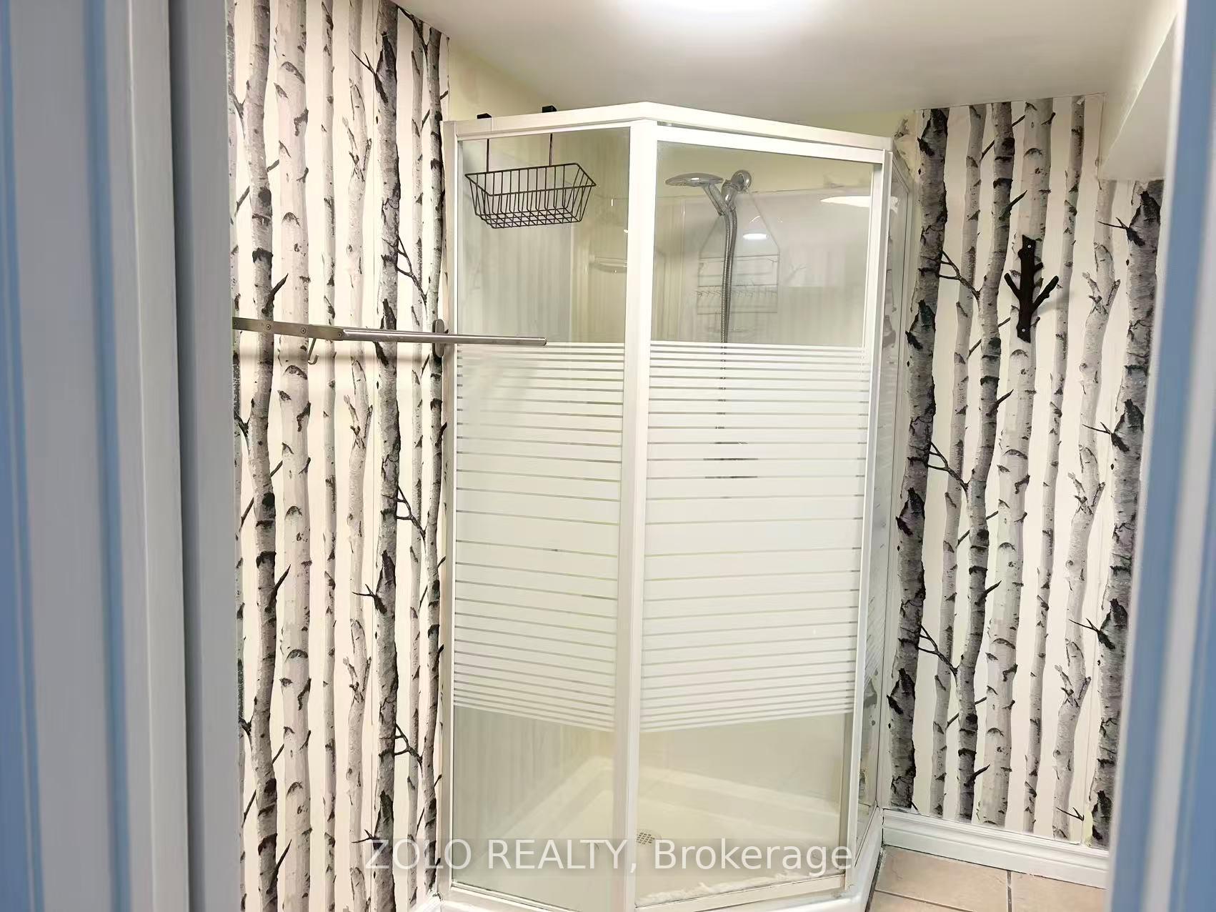 Photo 6 of 157 Hillcrest Drive, Whitby, Downtown Whitby — HOMEH
