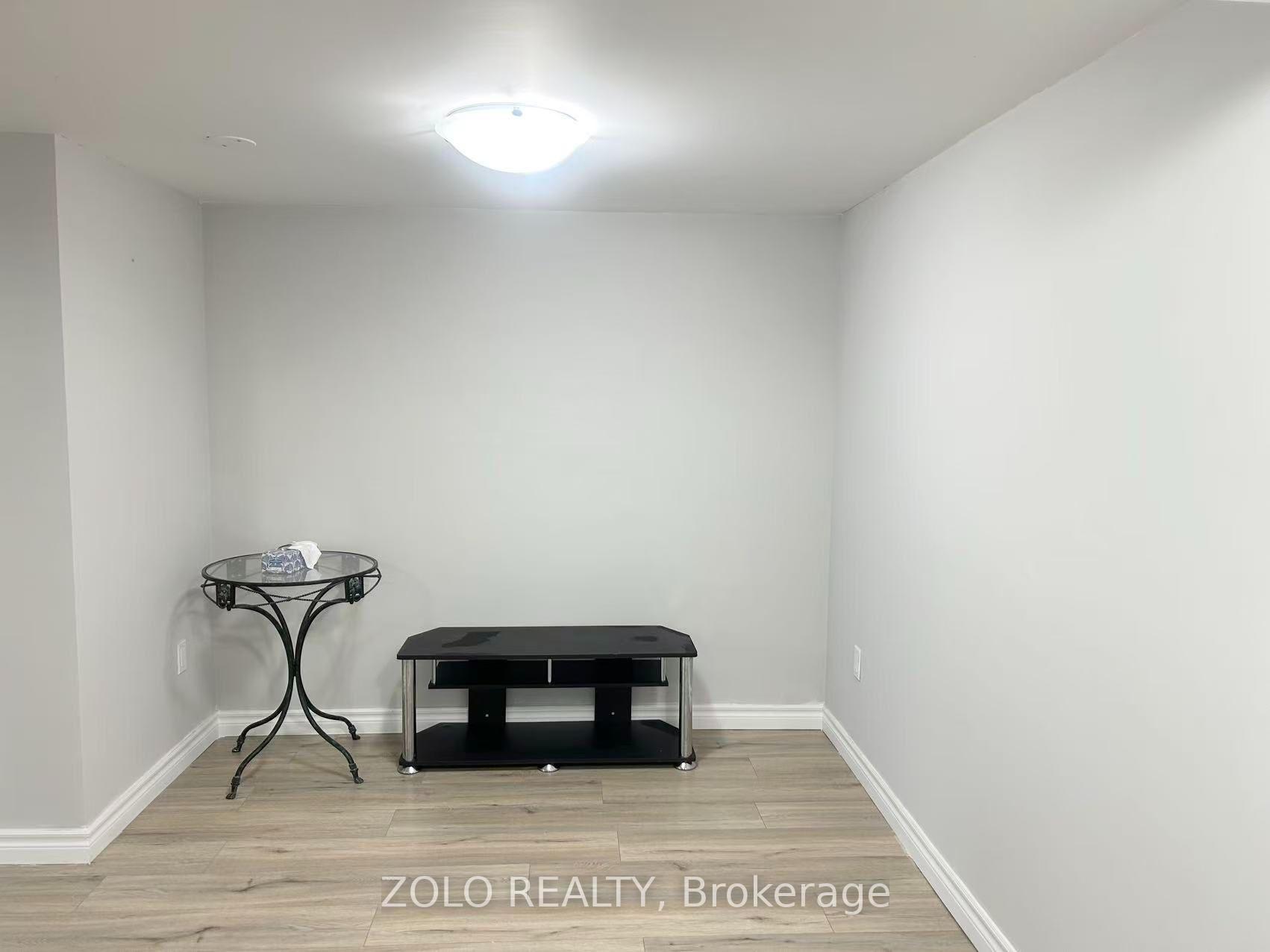 Photo 10 of 157 Hillcrest Drive, Whitby, Downtown Whitby — HOMEH