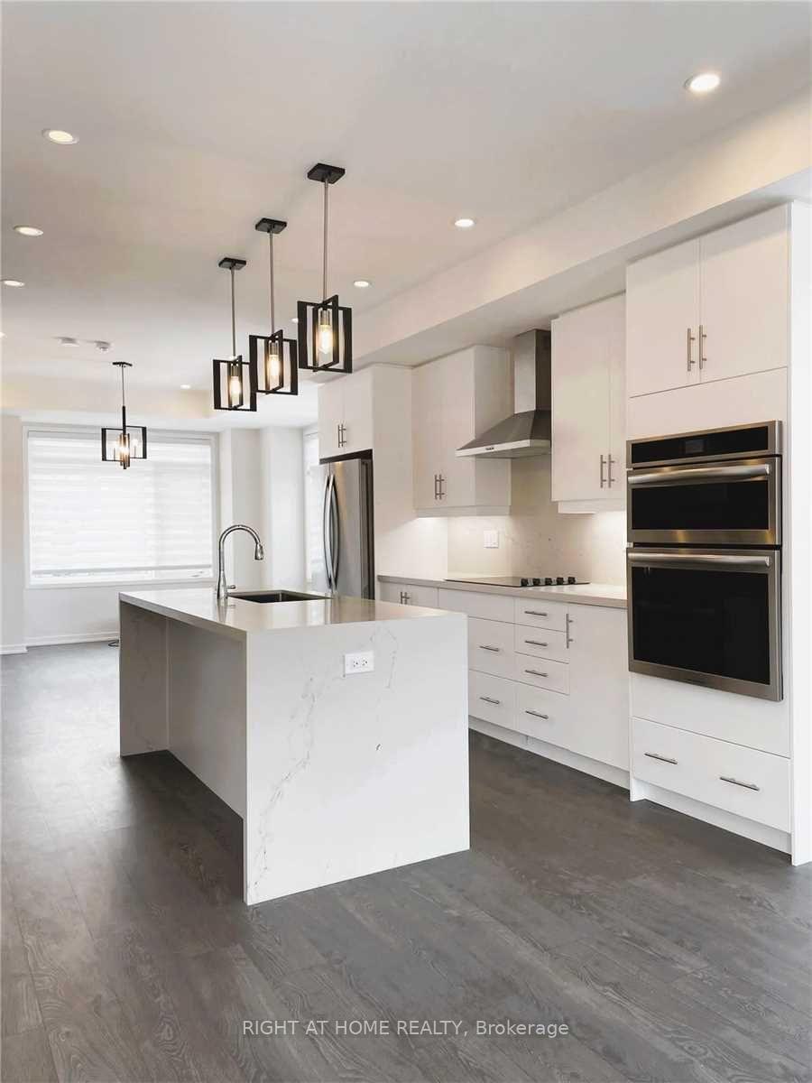 Photo 8 of 125 Crimson Forest Drive, Vaughan, Patterson — HOMEH