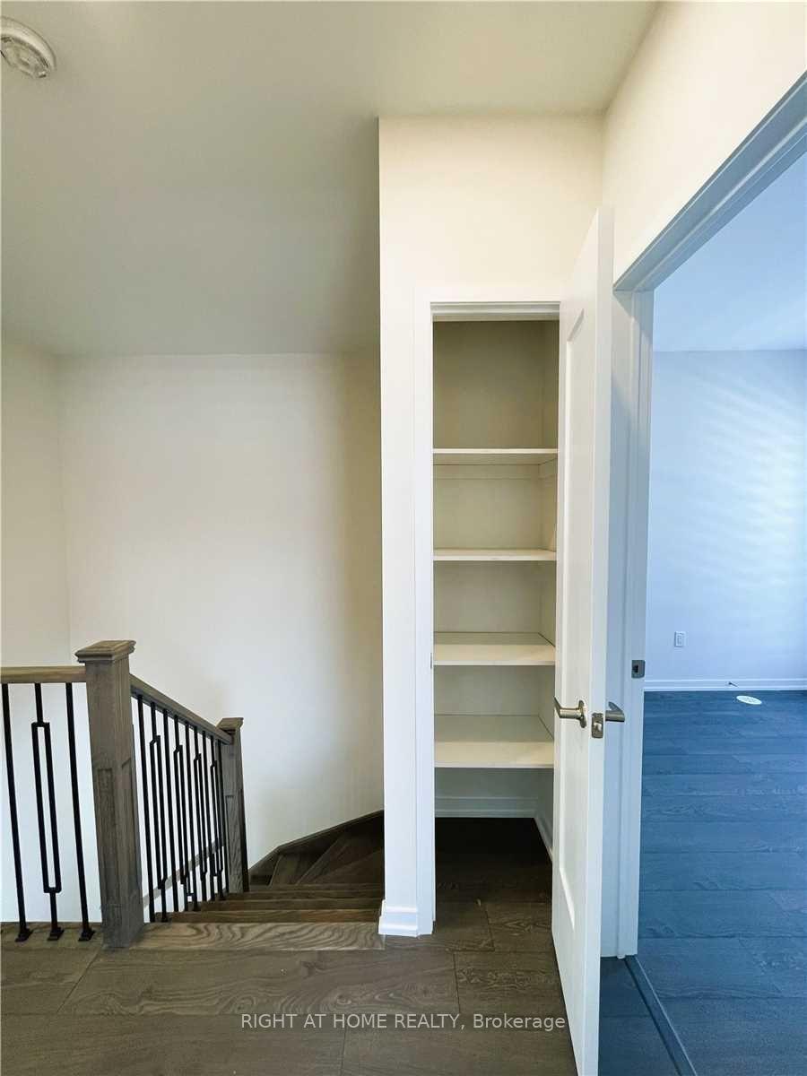 Photo 16 of 125 Crimson Forest Drive, Vaughan, Patterson — HOMEH