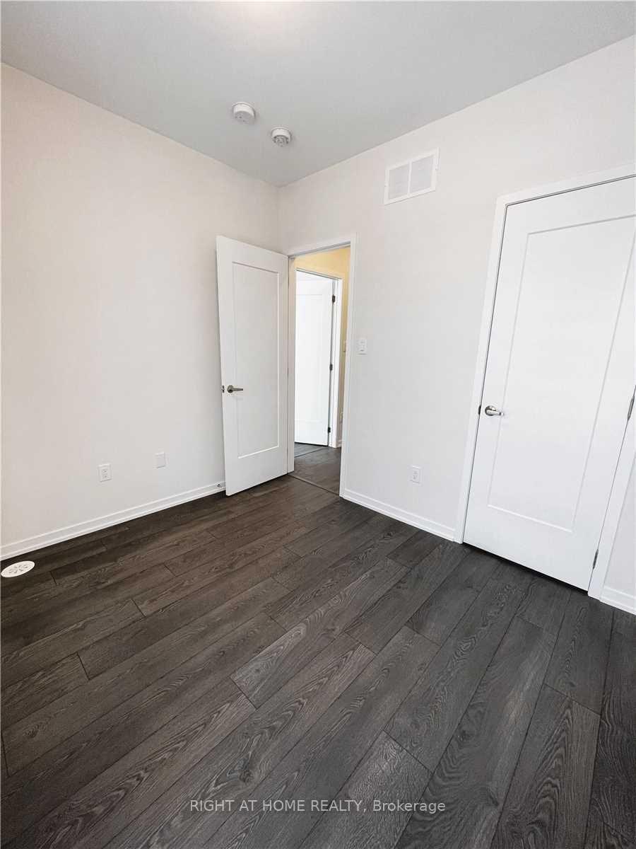 Photo 17 of 125 Crimson Forest Drive, Vaughan, Patterson — HOMEH